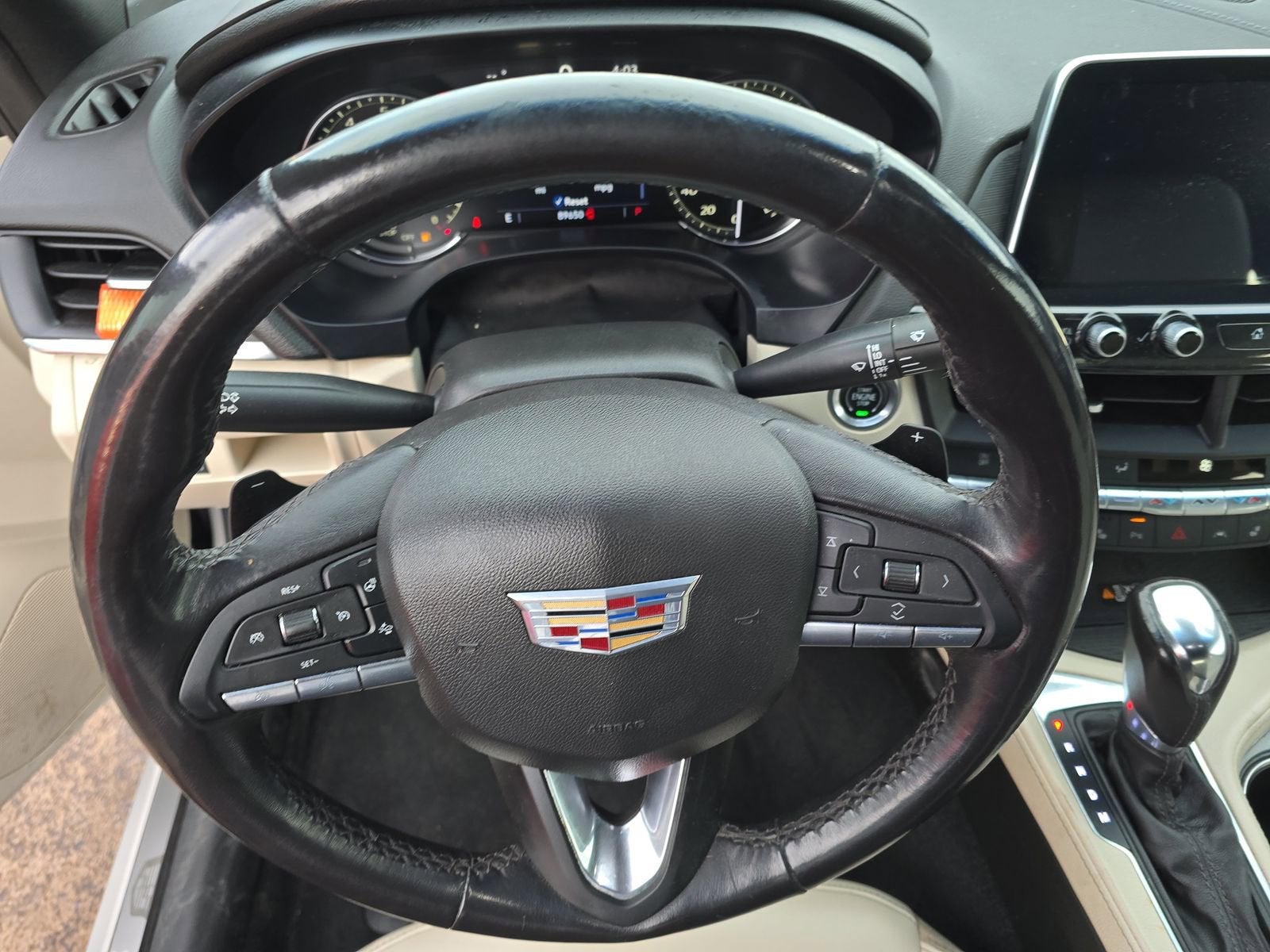 2023 Cadillac CT4 Luxury