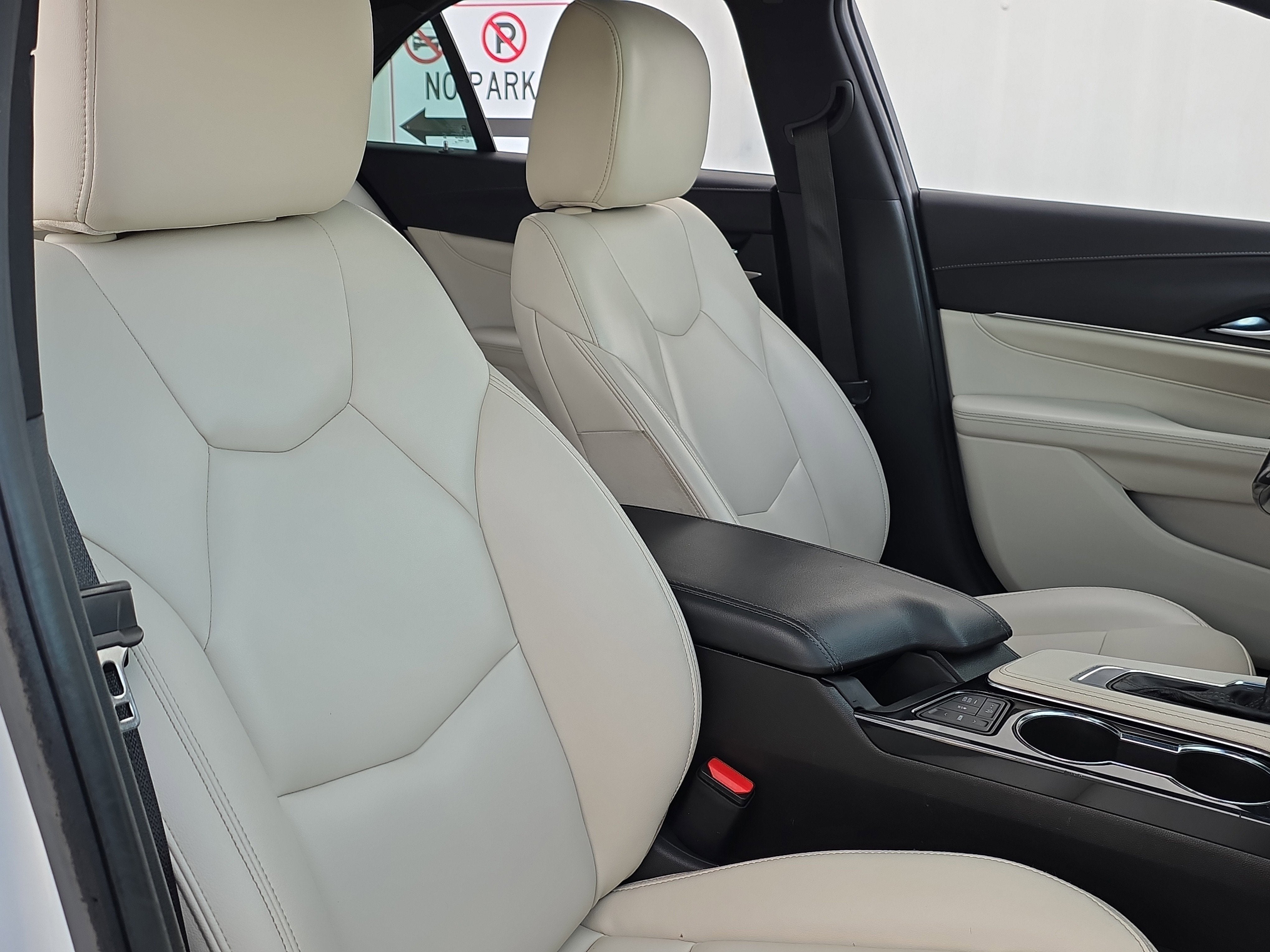 2023 Cadillac CT4 Luxury