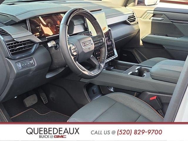 2025 GMC Acadia AT4