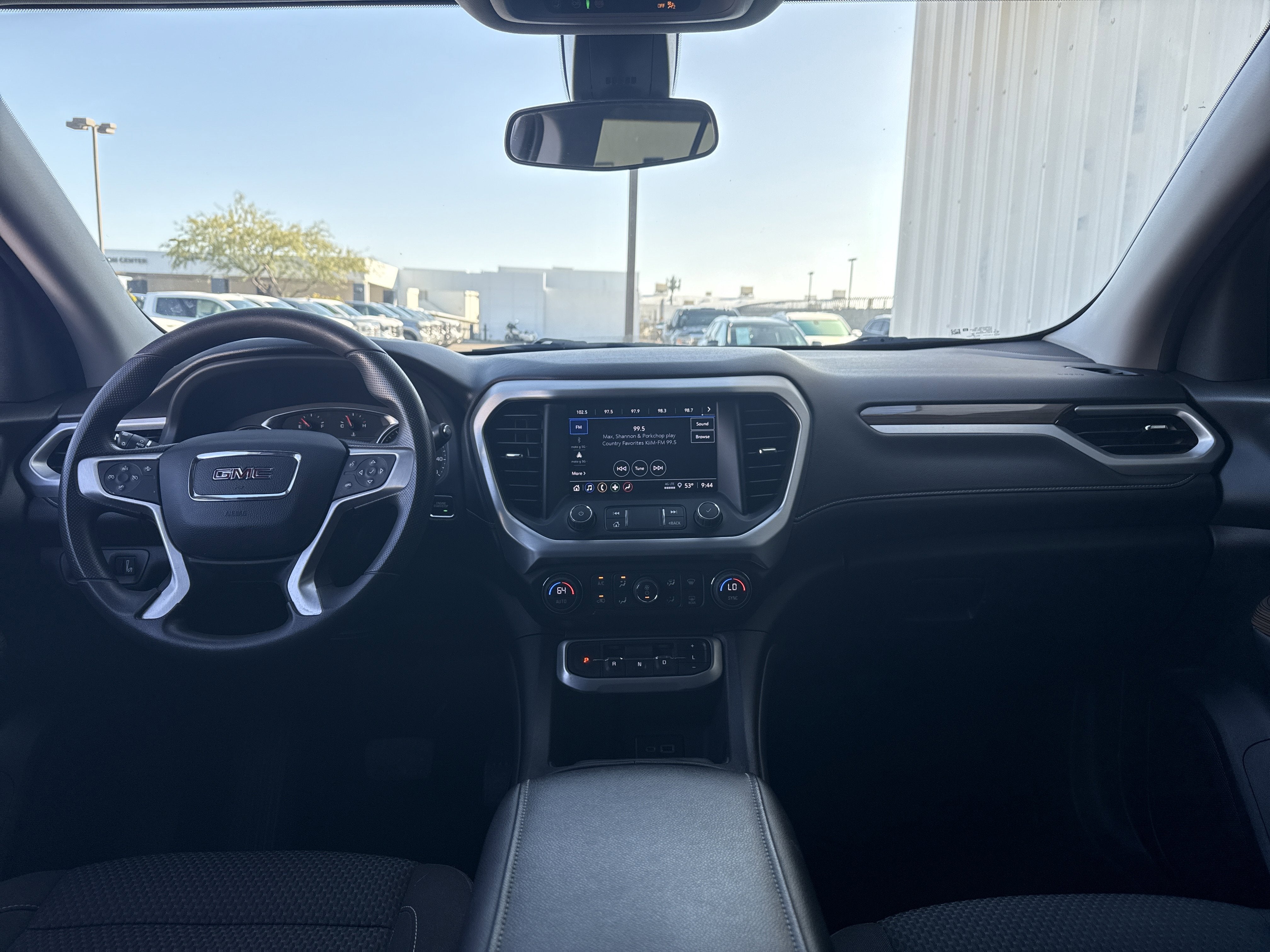 2023 GMC Acadia SLE