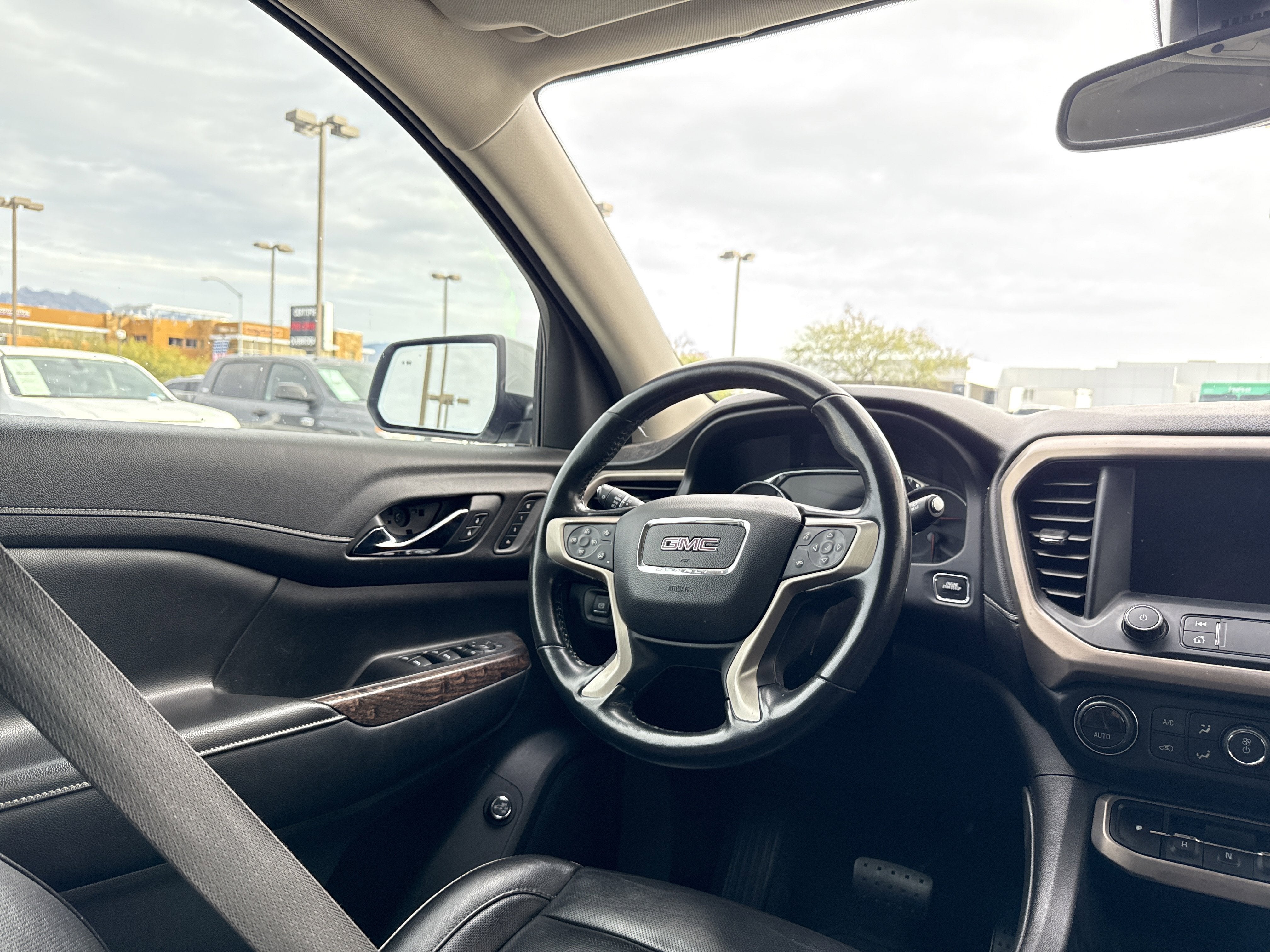 2020 GMC Acadia Denali