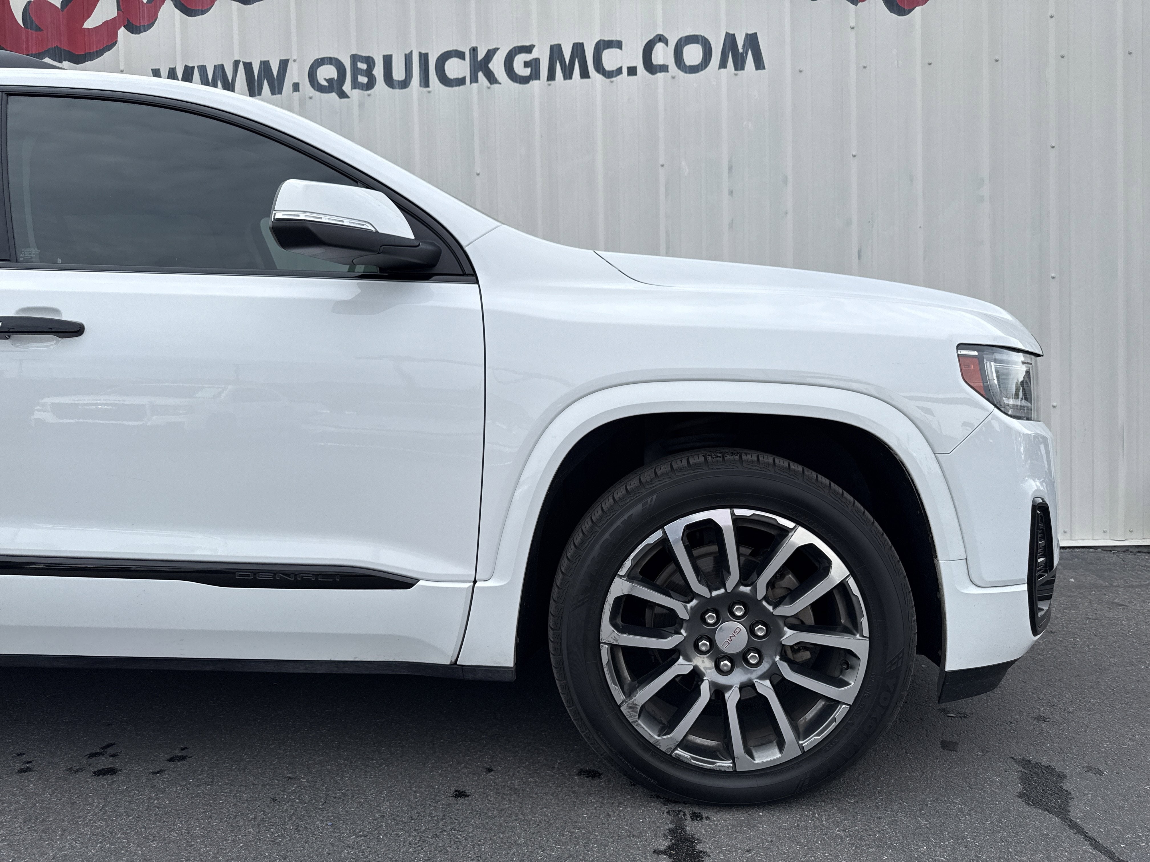 2020 GMC Acadia Denali