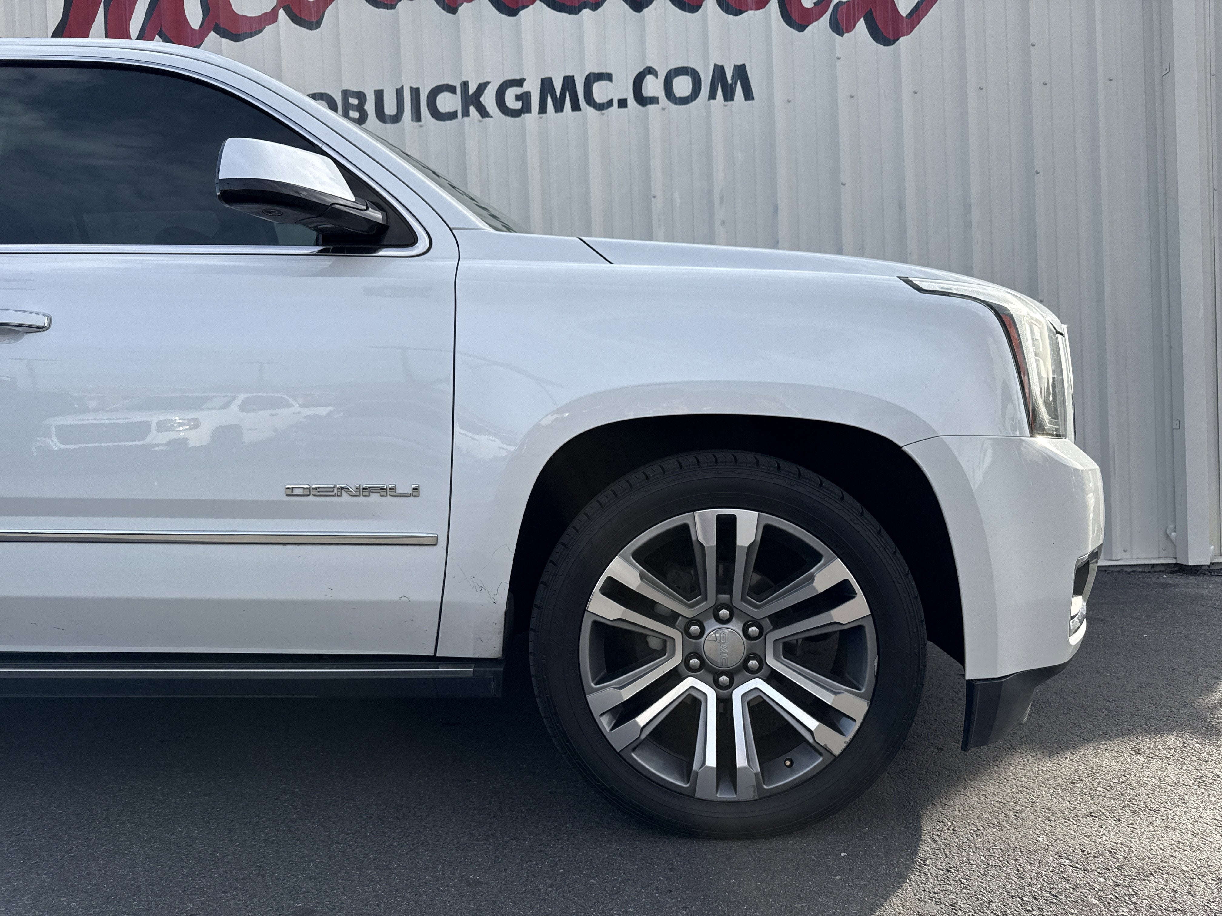 2020 GMC Yukon Denali