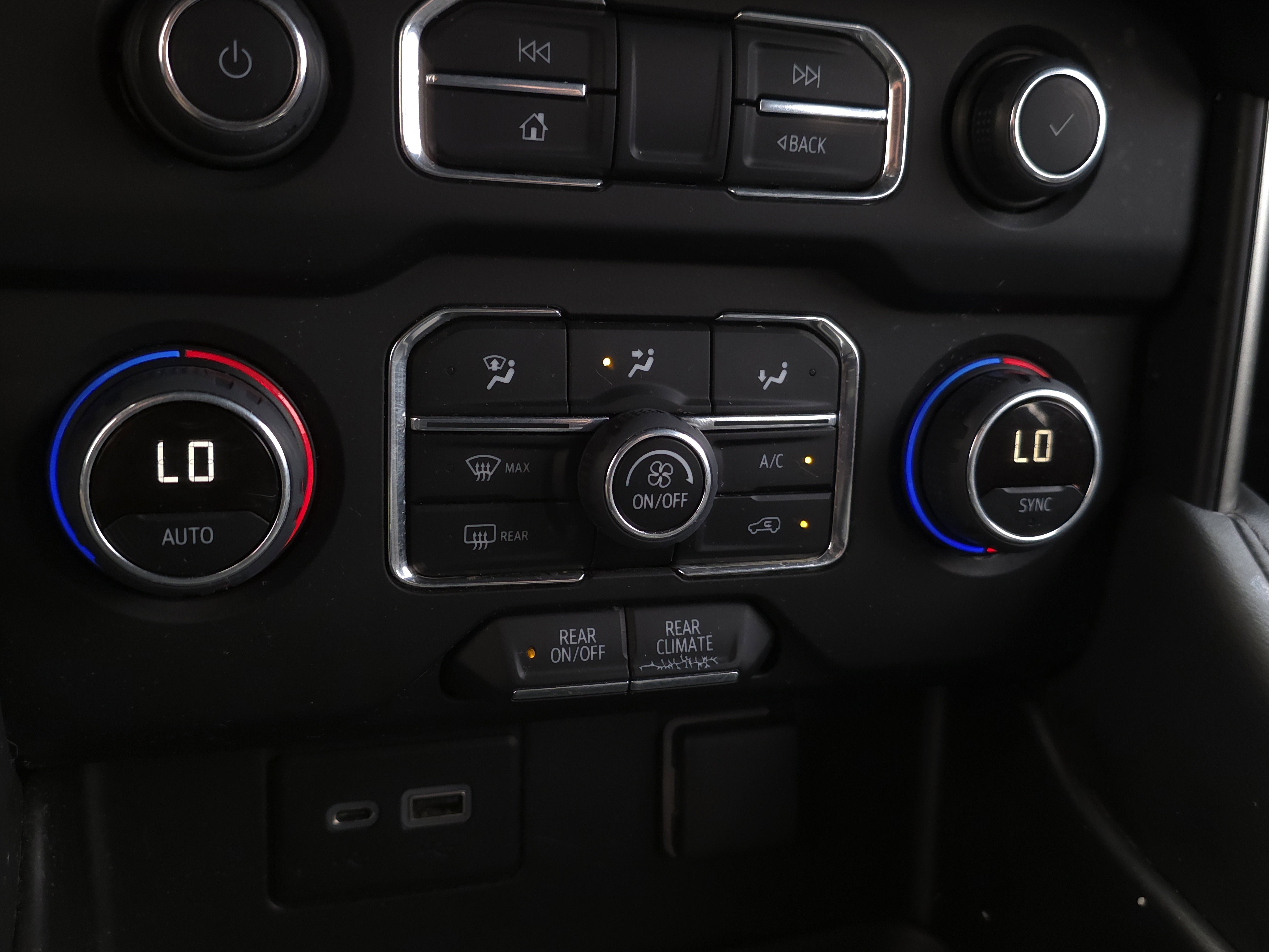 2021 Chevrolet Suburban LS