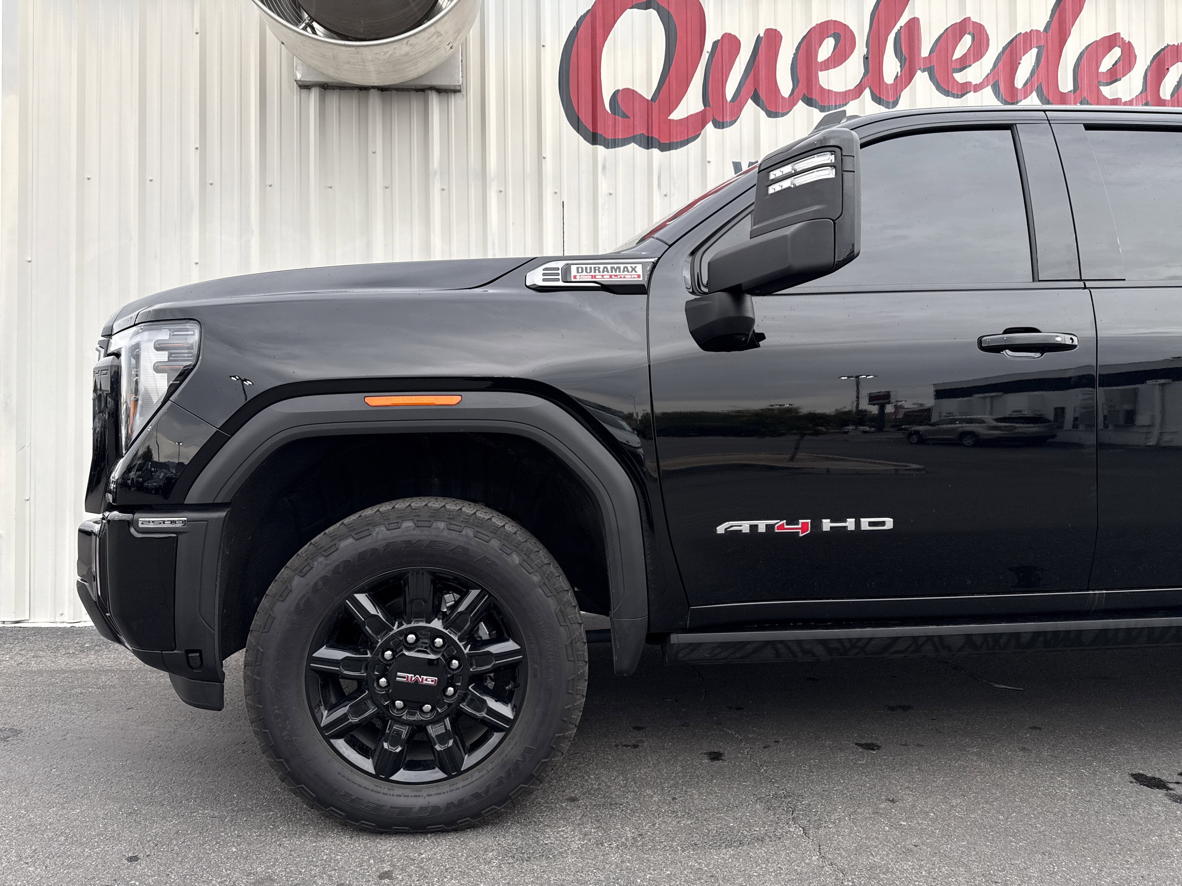 2025 GMC Sierra 2500 HD AT4