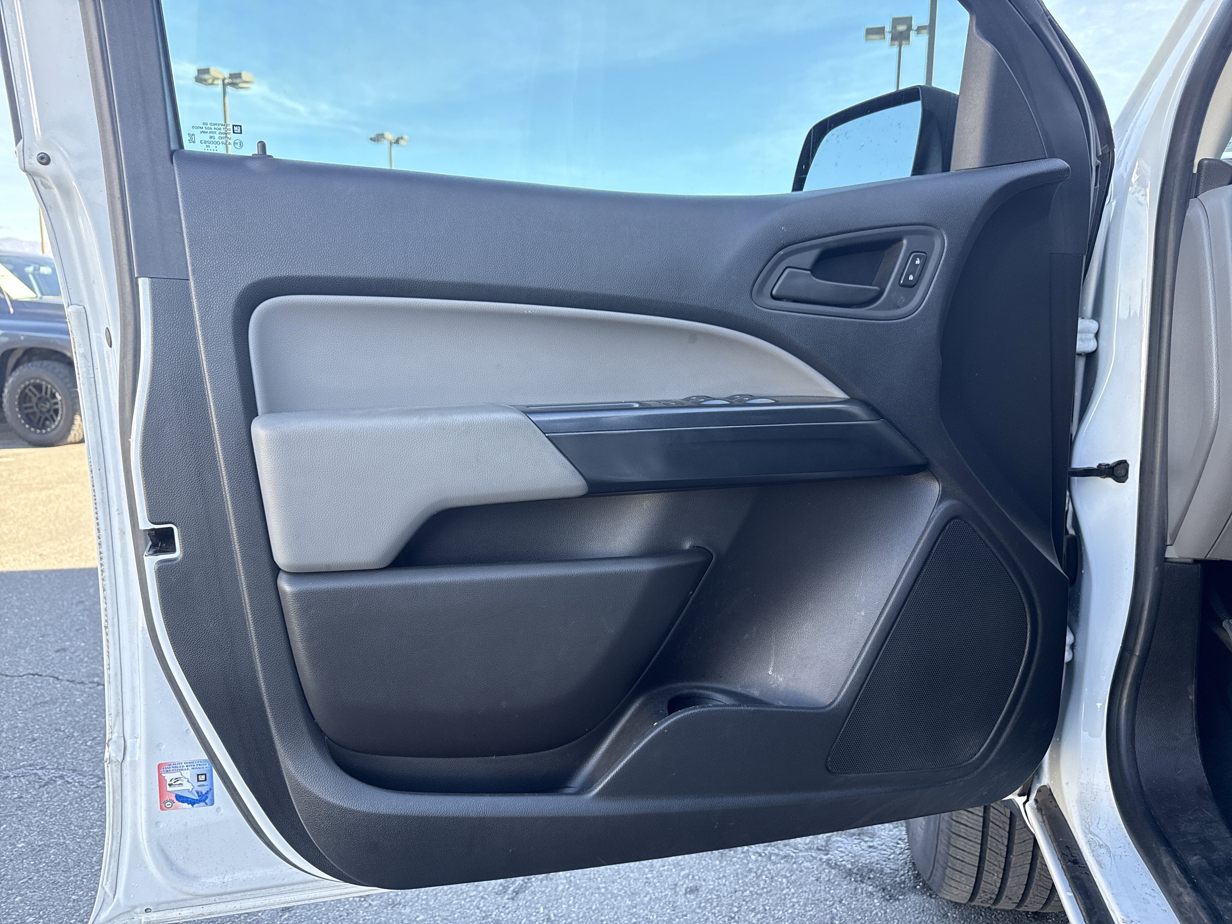 2022 GMC Canyon Elevation Standard