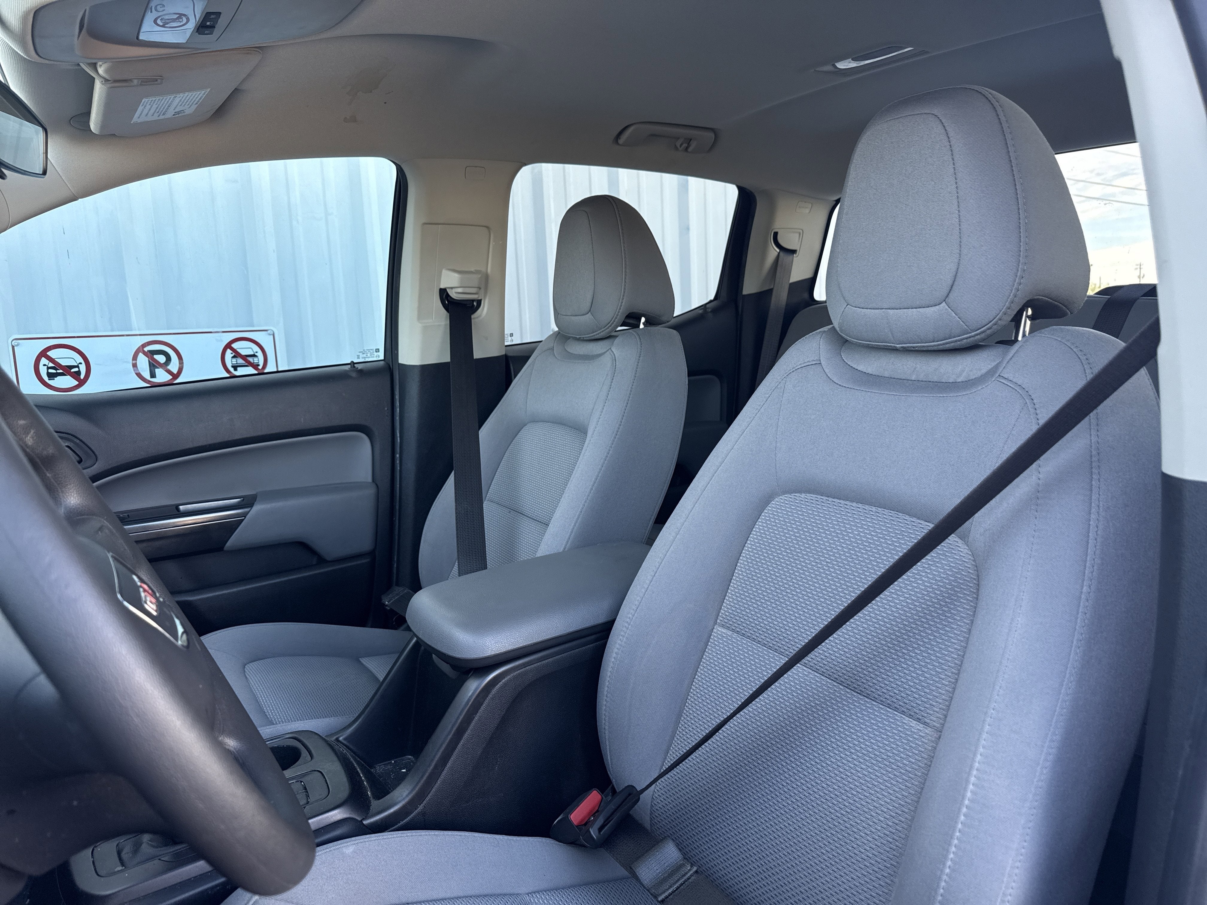 2022 GMC Canyon Elevation Standard