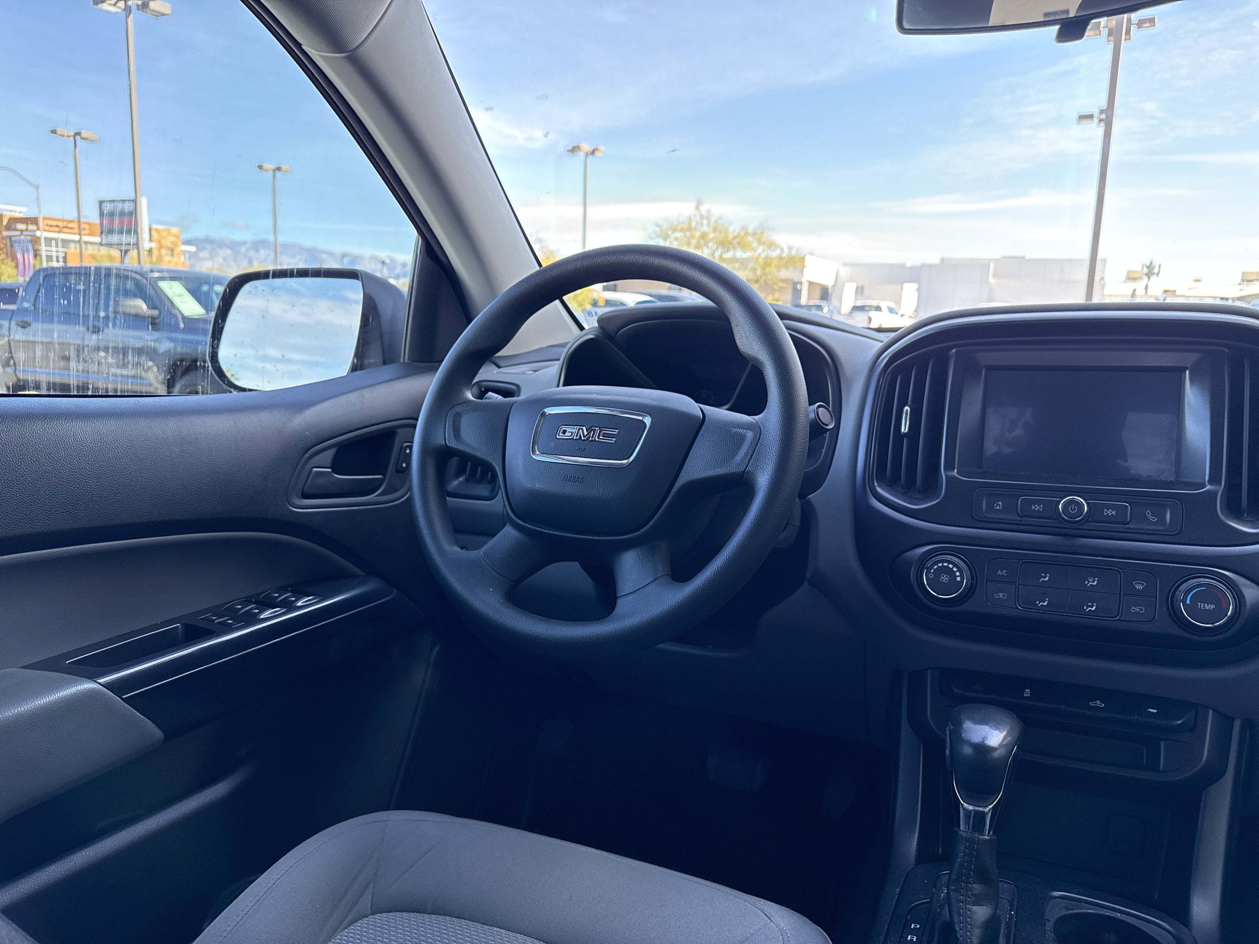 2022 GMC Canyon Elevation Standard