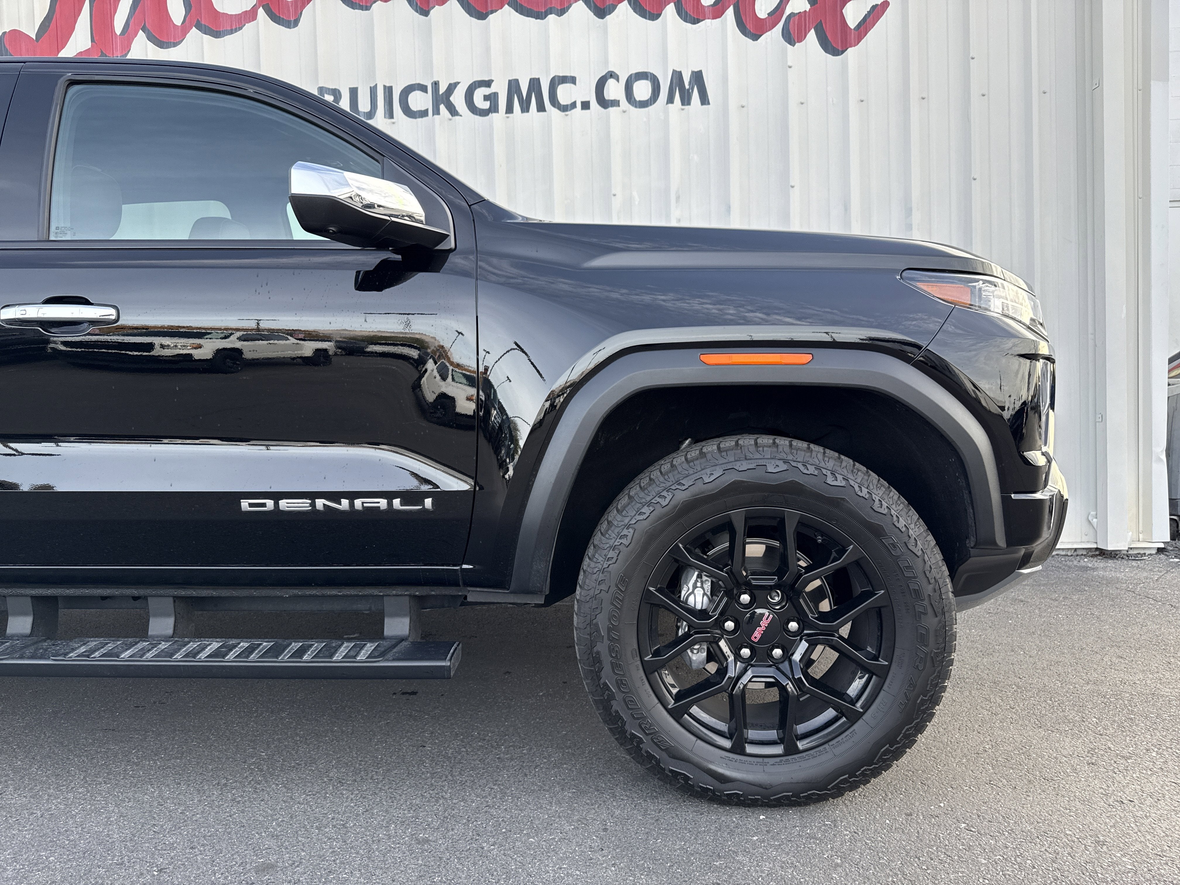 2024 GMC Canyon Denali