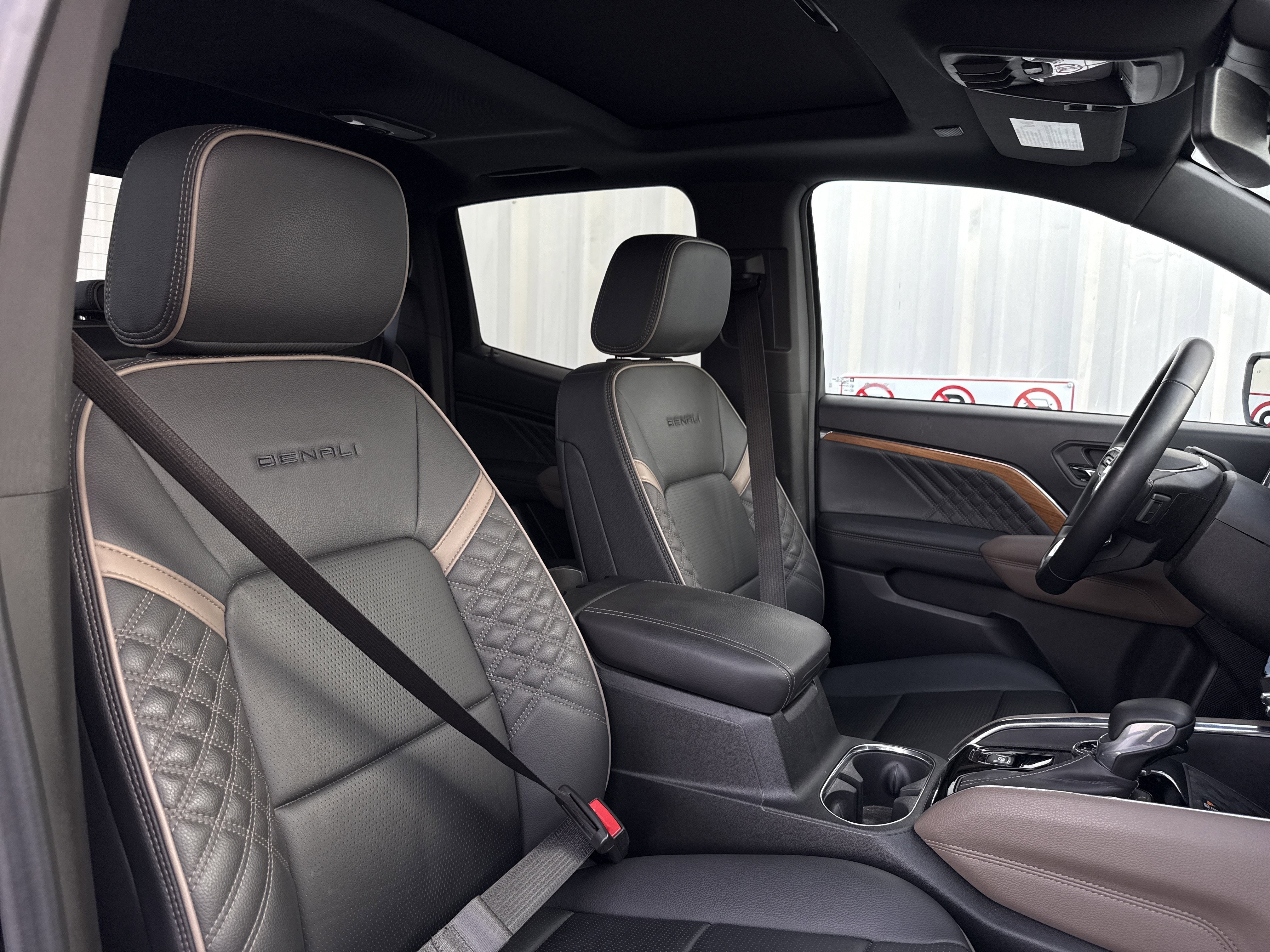 2024 GMC Canyon Denali