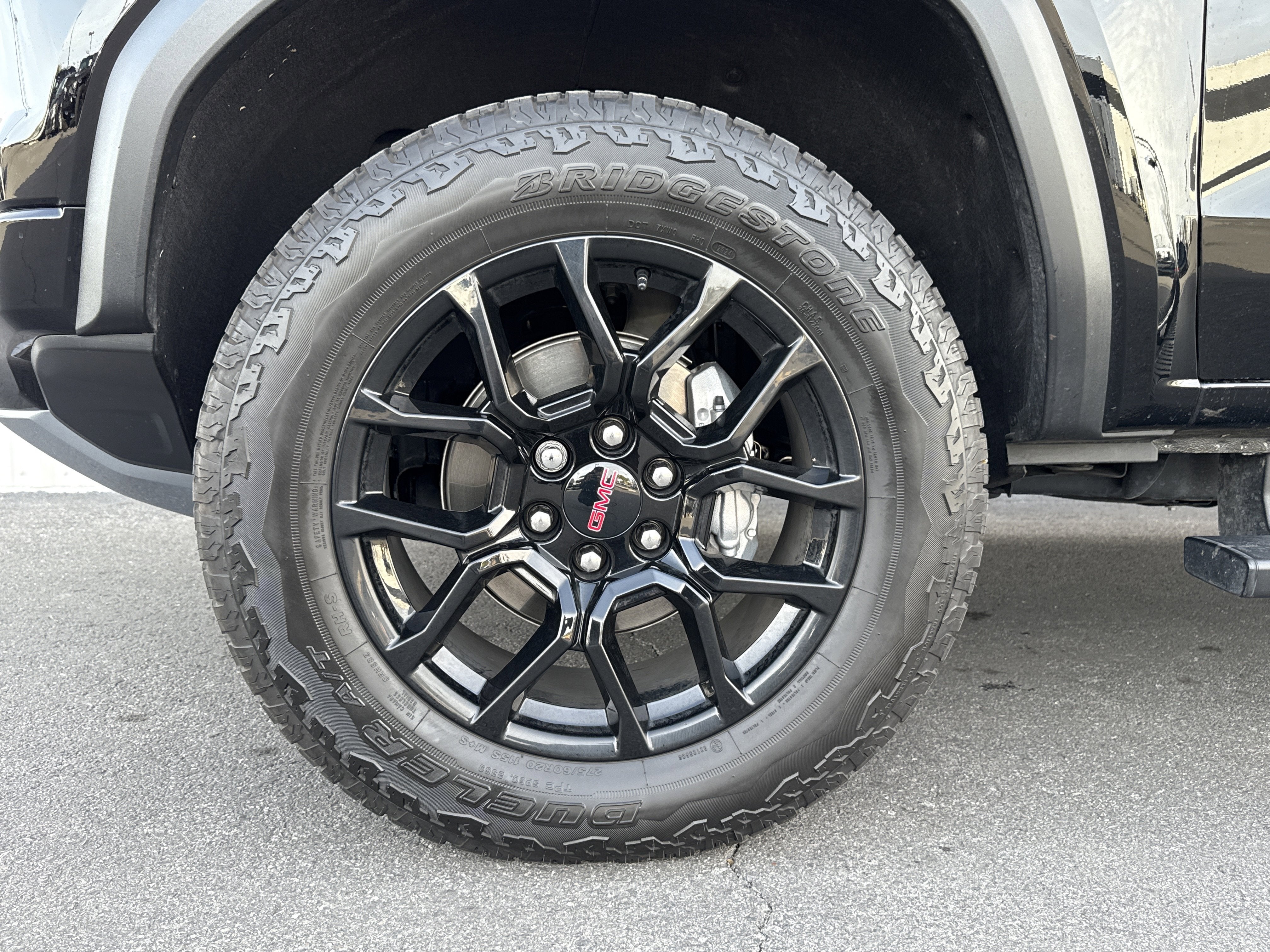 2024 GMC Canyon Denali