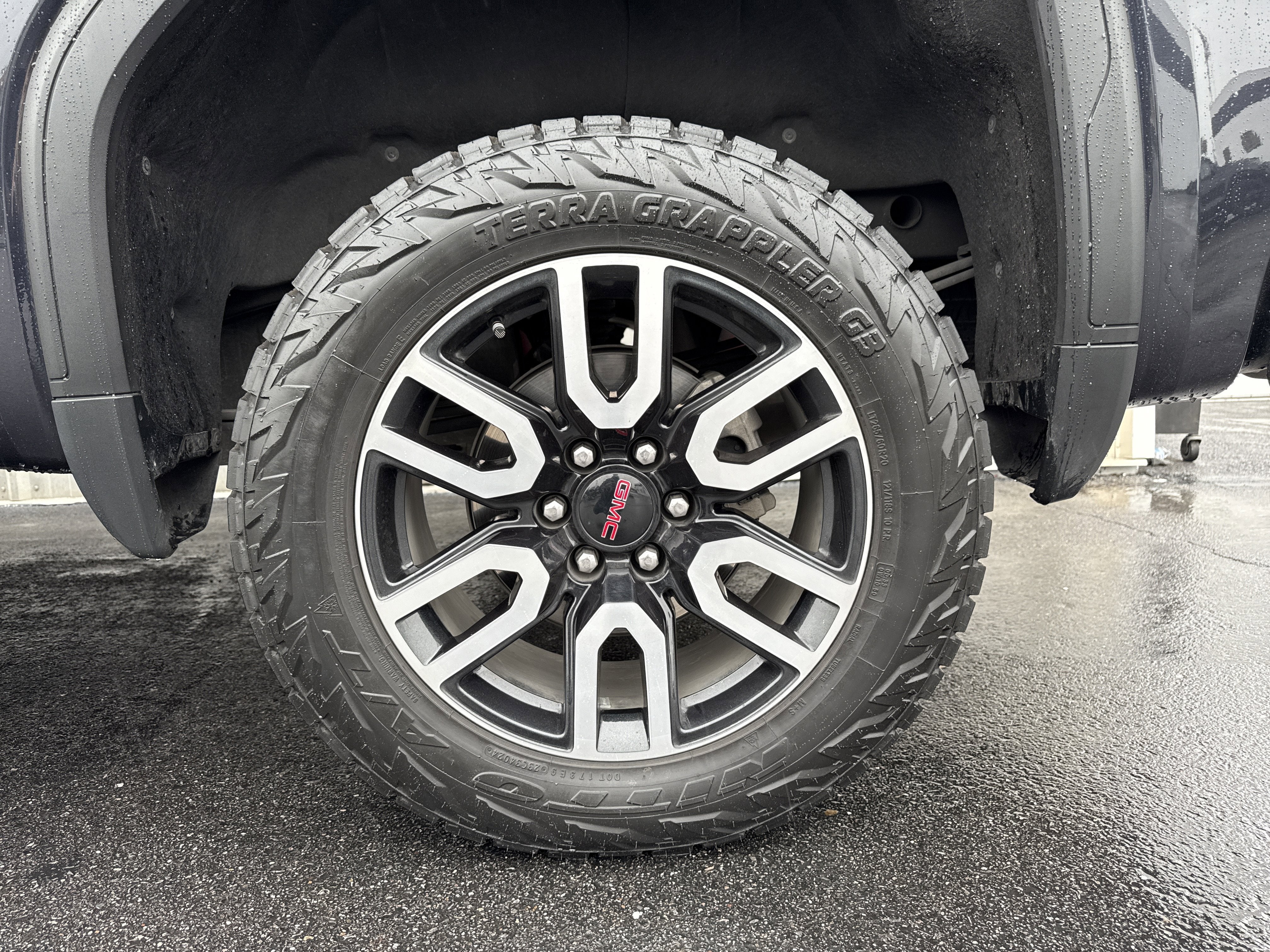 2024 GMC Sierra 1500 AT4