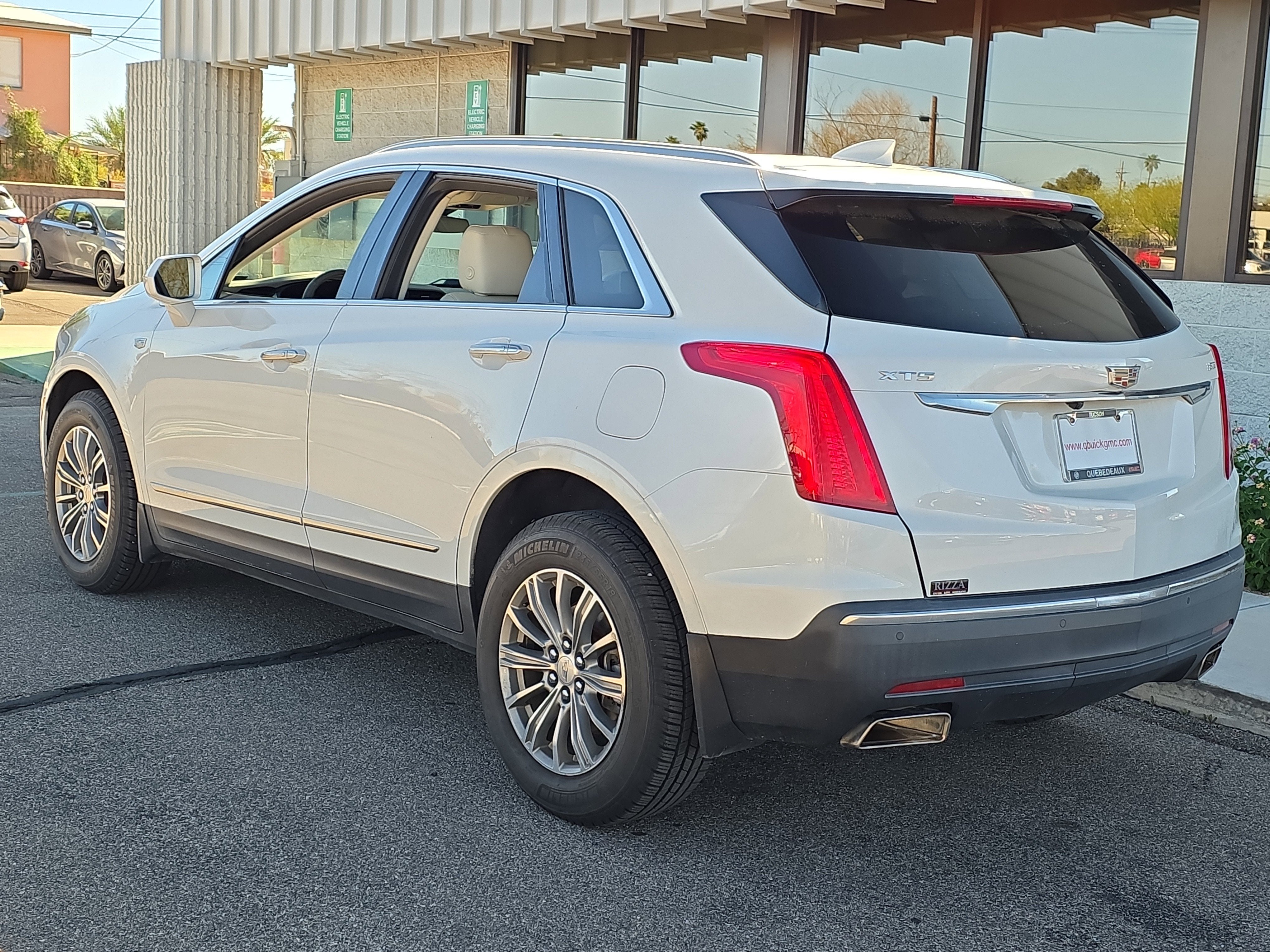 2017 Cadillac XT5 Luxury FWD