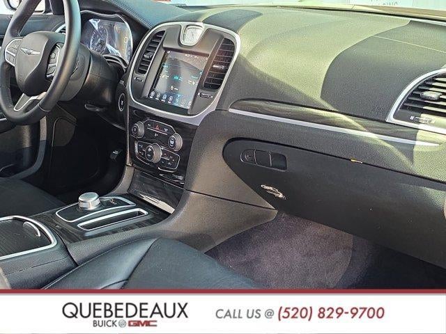 2017 Chrysler 300 Limited