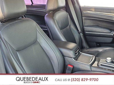 2017 Chrysler 300 Limited
