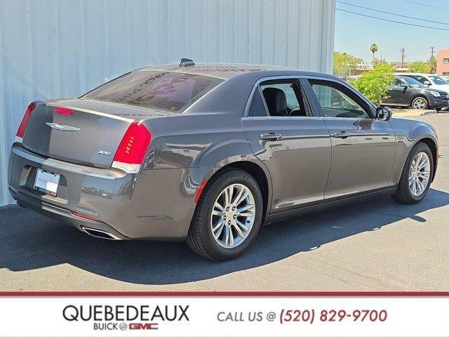 2017 Chrysler 300 Limited