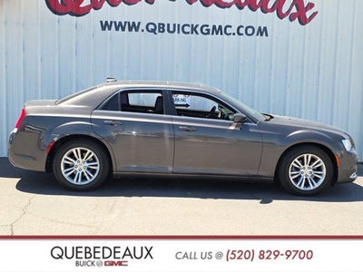 2017 Chrysler 300 Limited
