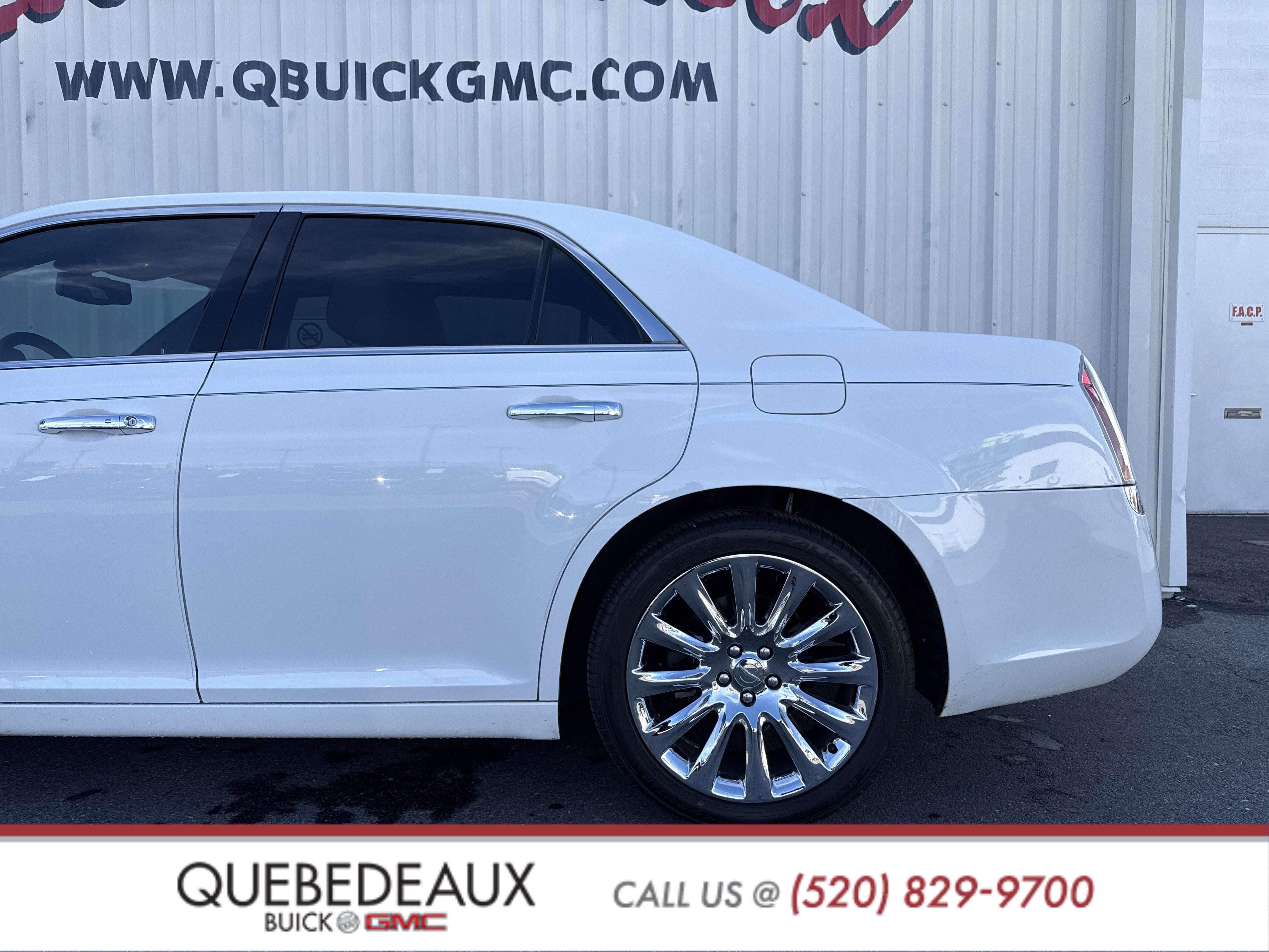 2014 Chrysler 300 Uptown Edition