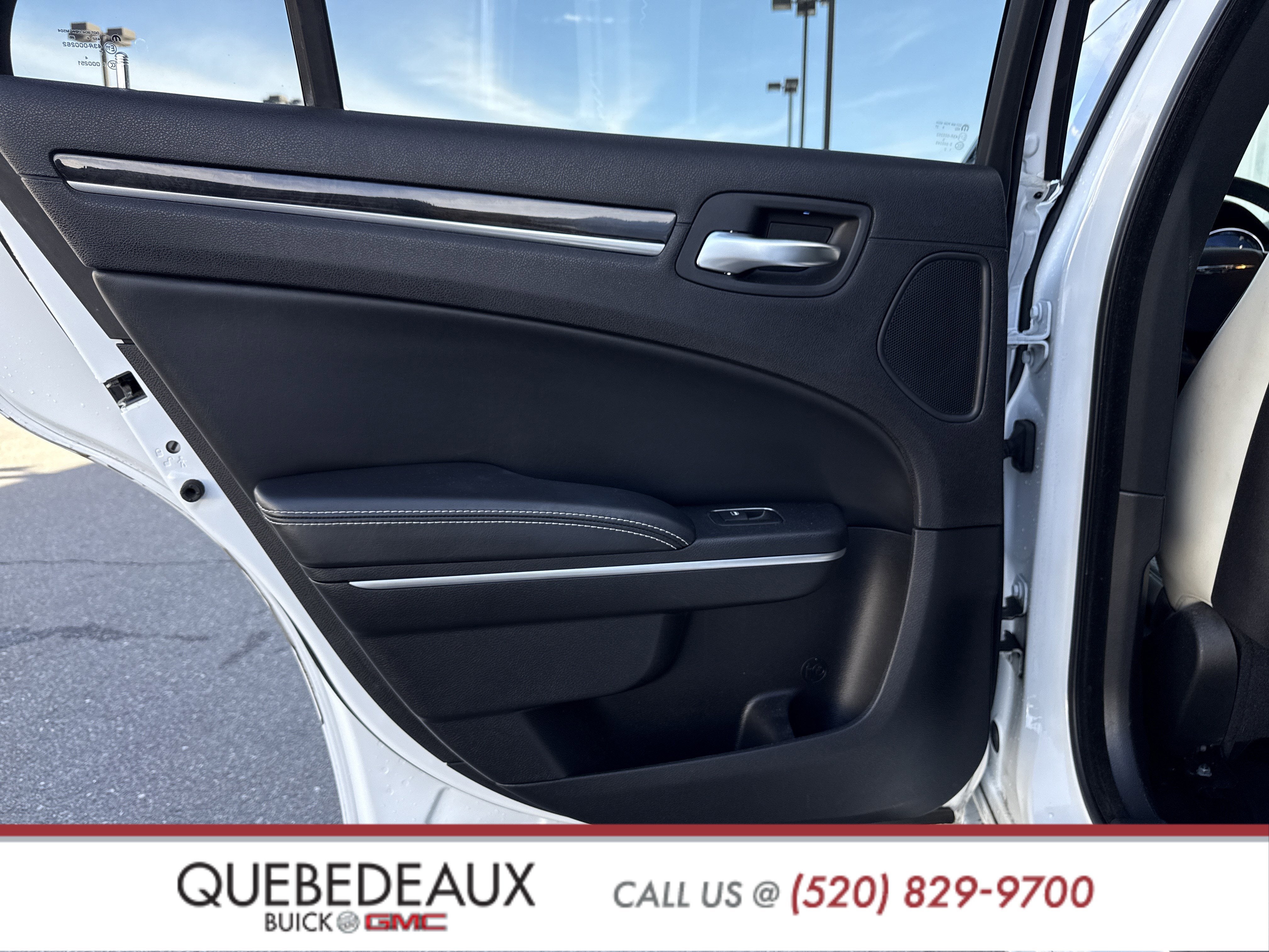 2014 Chrysler 300 Uptown Edition