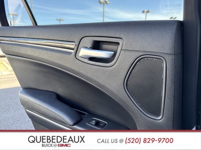 2014 Chrysler 300 Uptown Edition