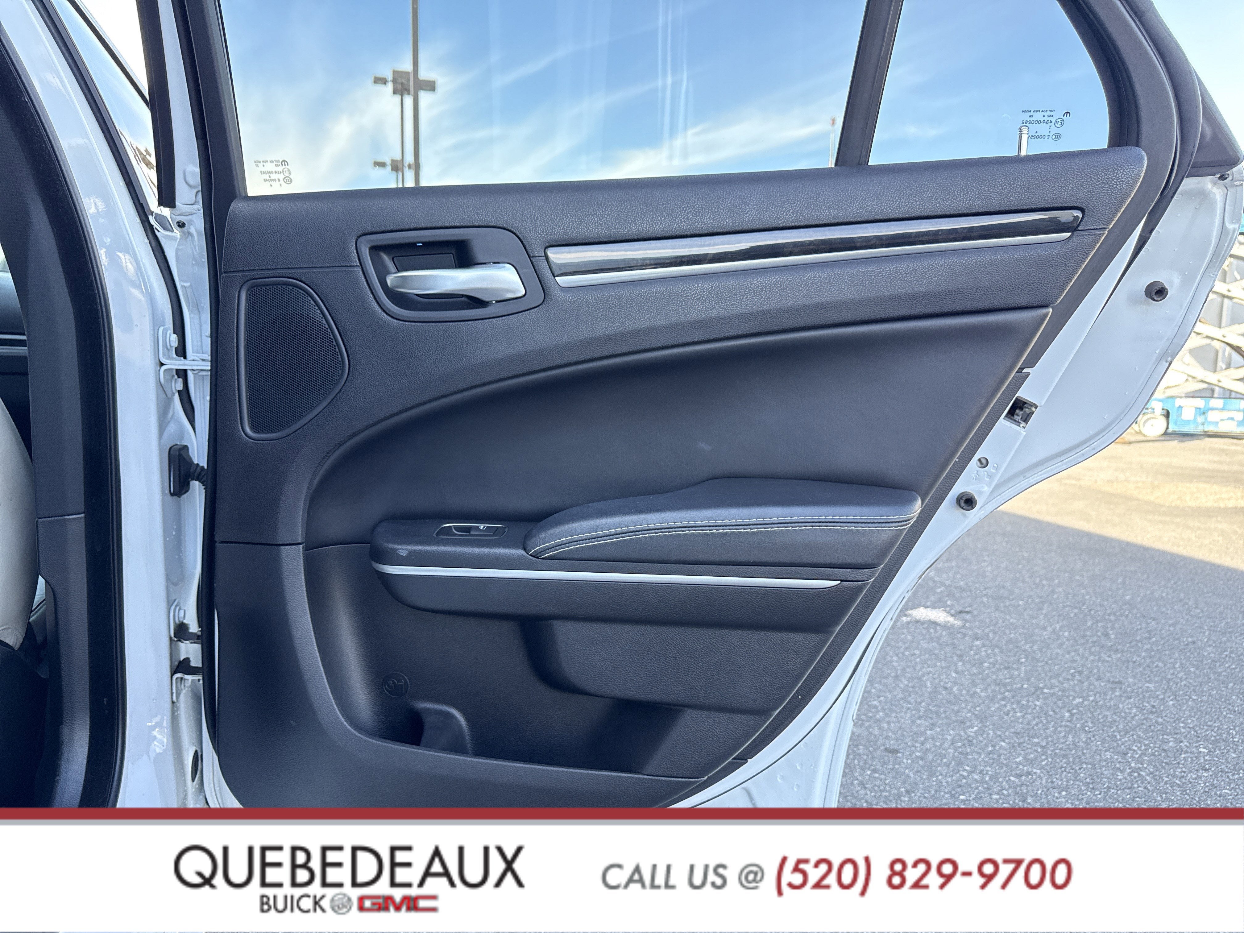 2014 Chrysler 300 Uptown Edition