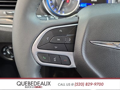 2023 Chrysler 300 Touring L