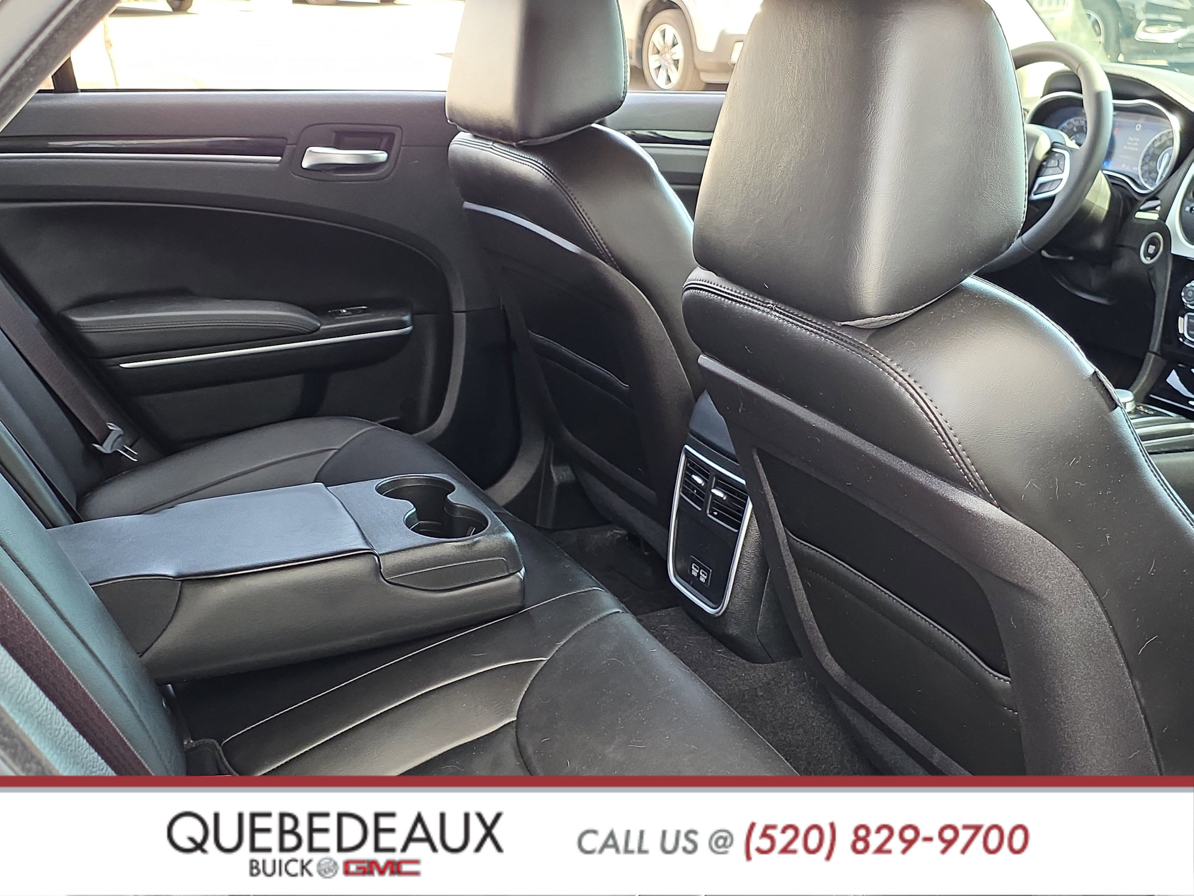 2023 Chrysler 300 Touring L