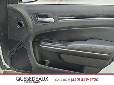 2023 Chrysler 300 Touring L