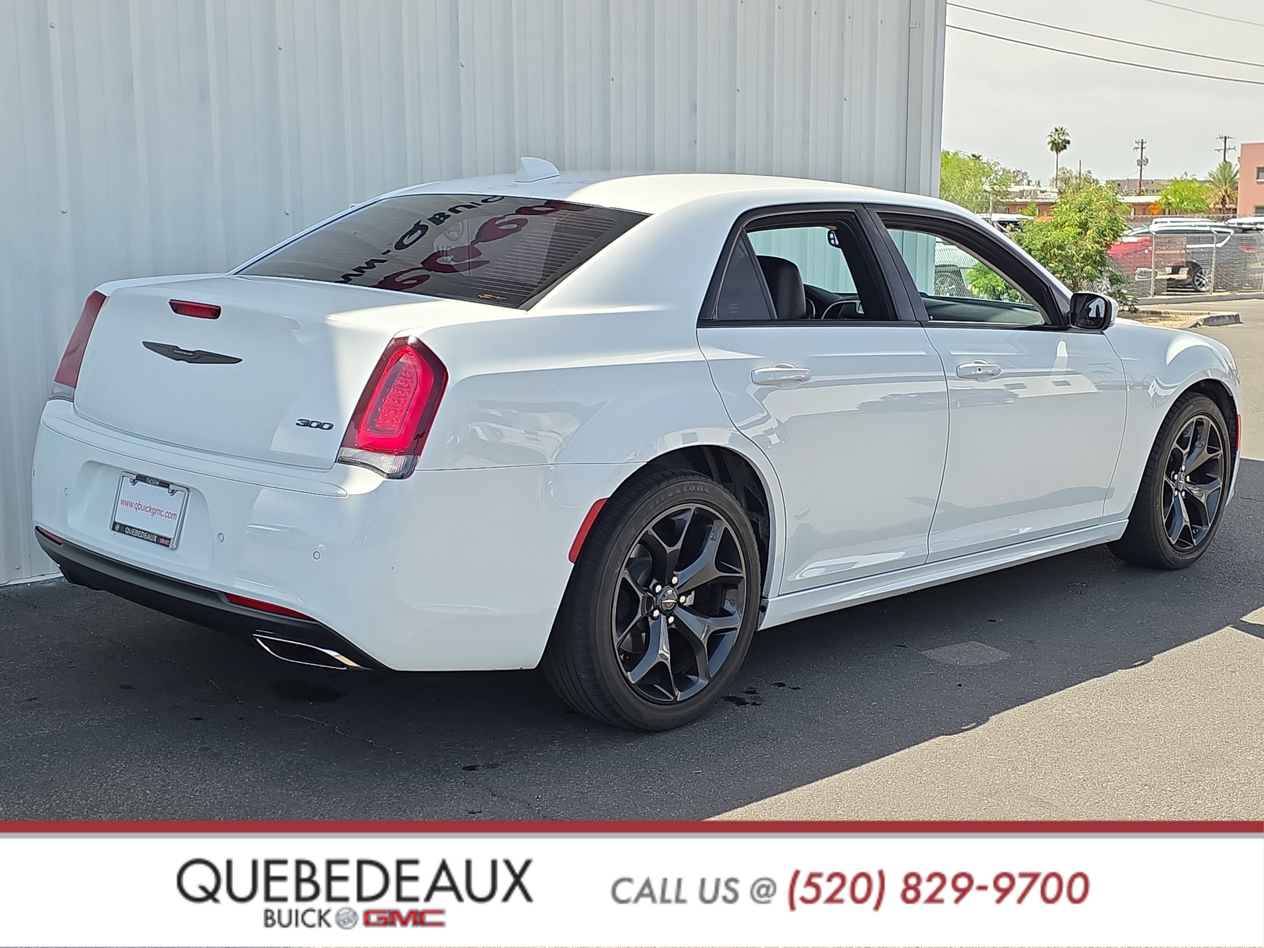 2023 Chrysler 300 Touring L