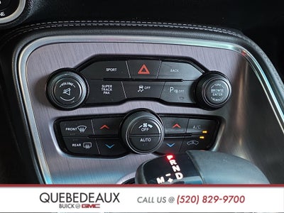 2015 Dodge Challenger R/T Shaker