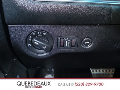 2015 Dodge Challenger R/T Shaker