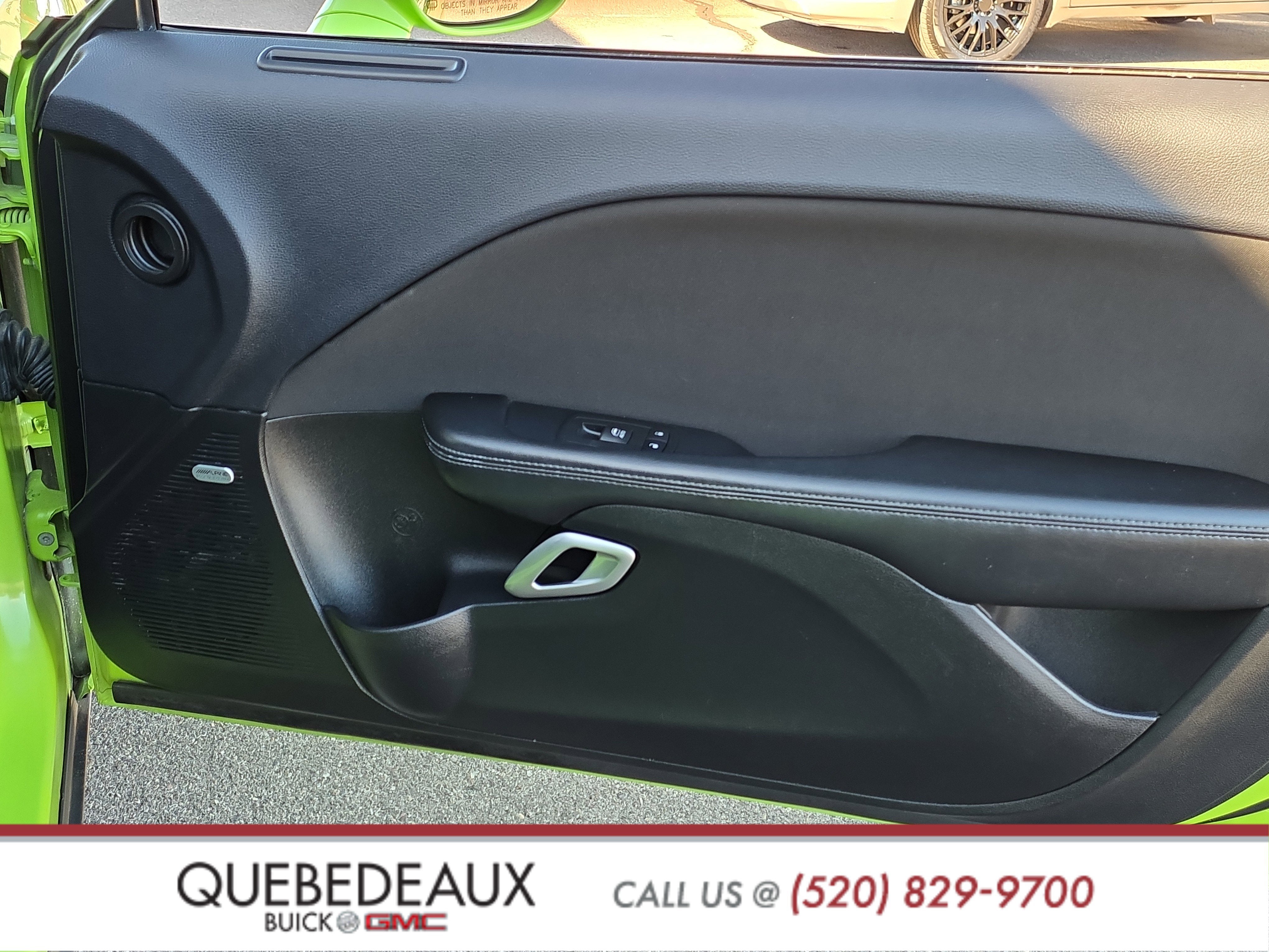 2015 Dodge Challenger R/T Shaker