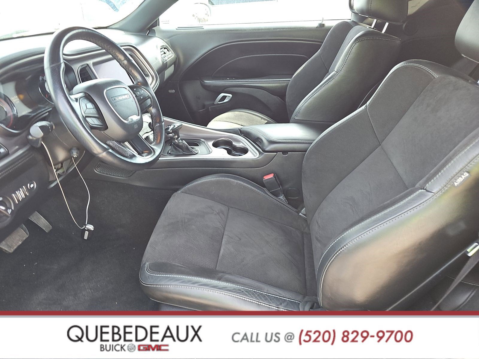 2022 Dodge CHALLENGER Base