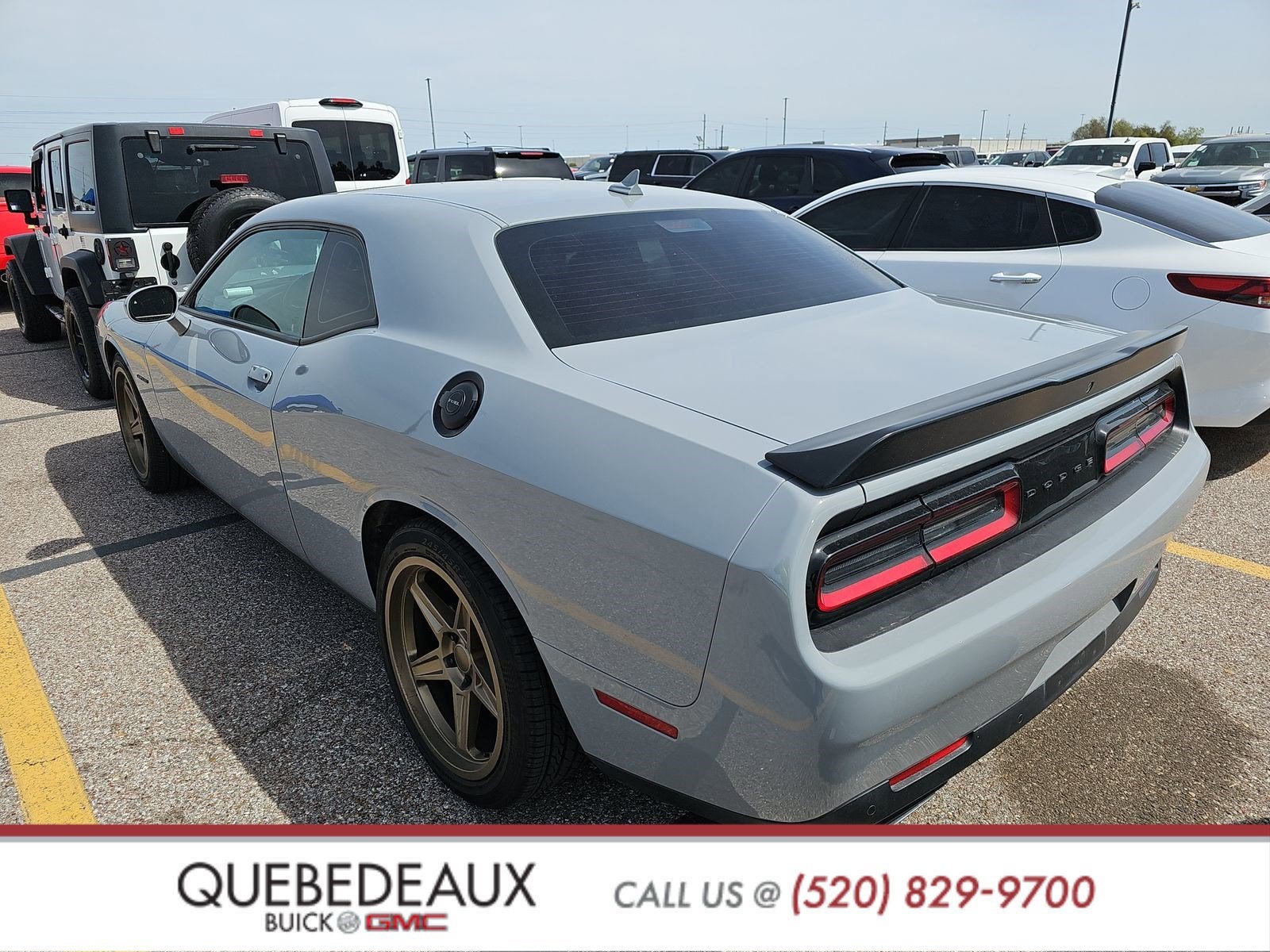 2022 Dodge CHALLENGER Base