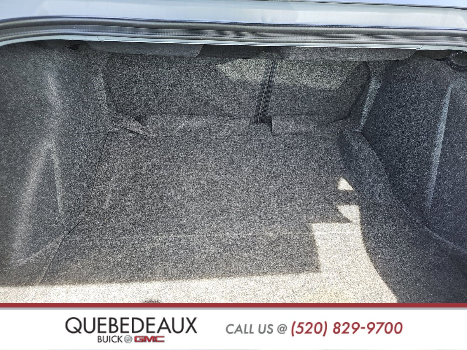 2022 Dodge CHALLENGER Base