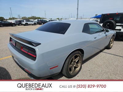 2022 Dodge CHALLENGER Base