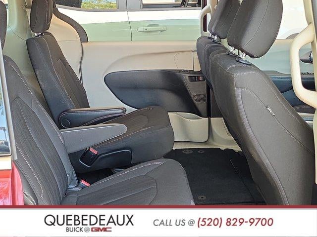 2021 Chrysler Voyager LX