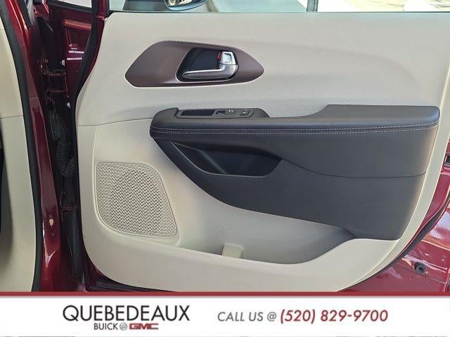 2021 Chrysler Voyager LX