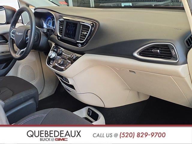 2021 Chrysler Voyager LX