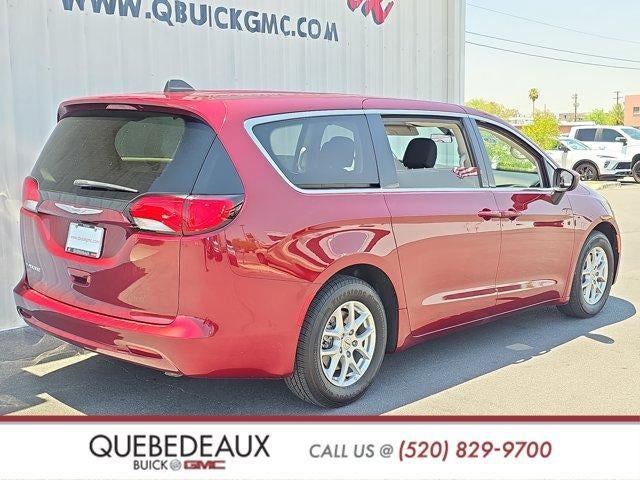 2021 Chrysler Voyager LX