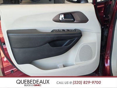 2021 Chrysler Voyager LX