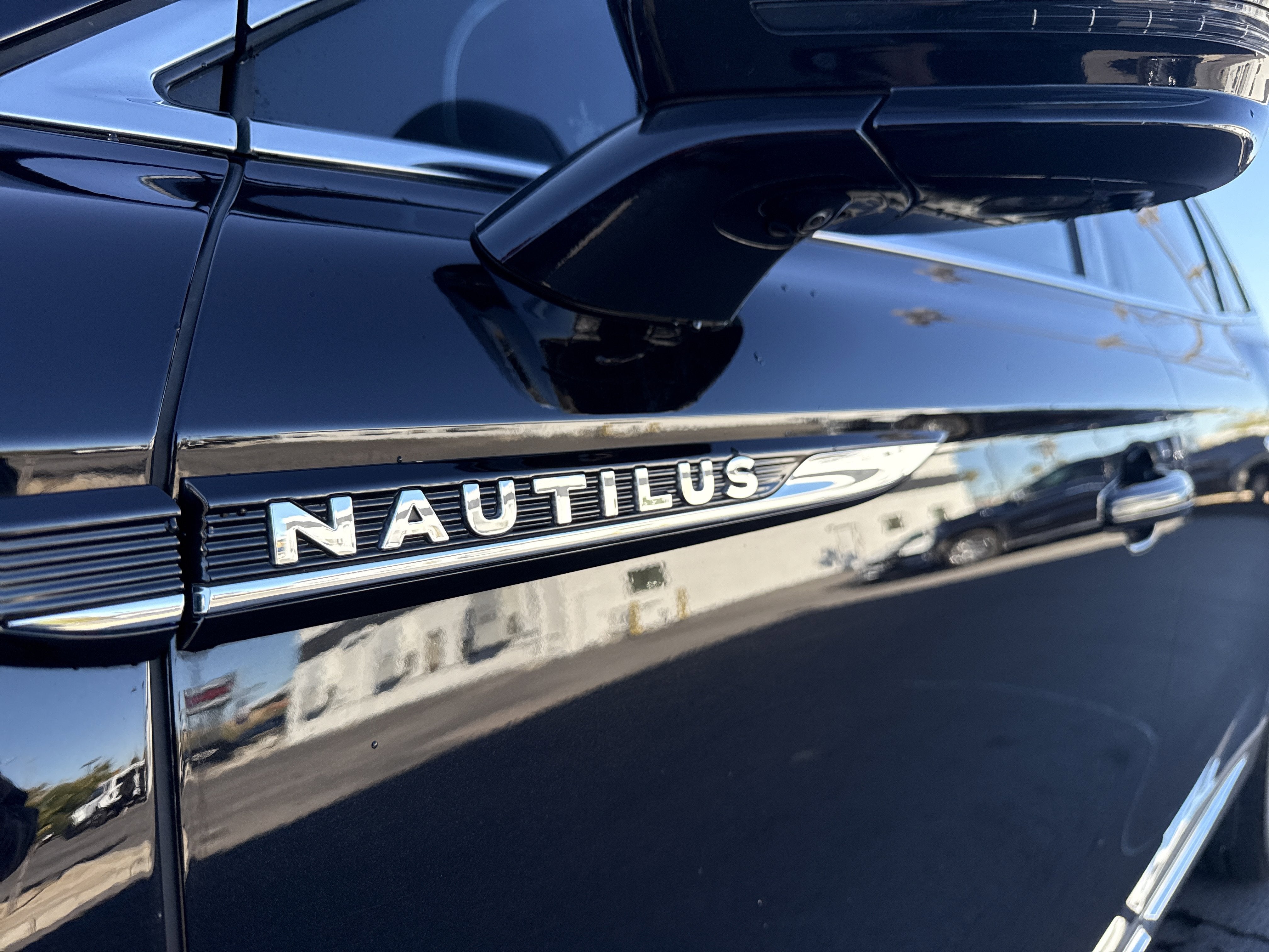 2022 Lincoln Nautilus Reserve