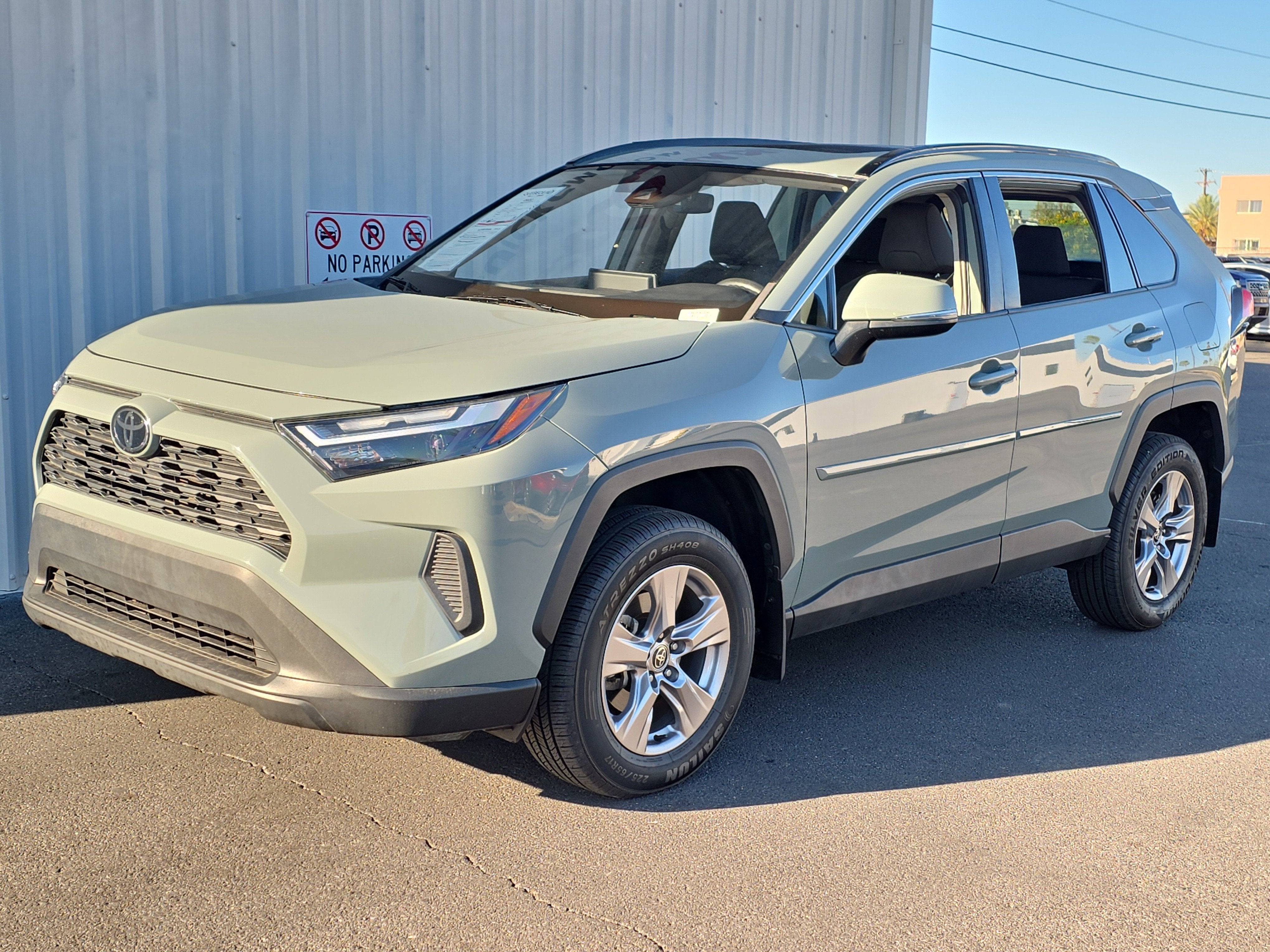 2022 Toyota RAV4 XLE