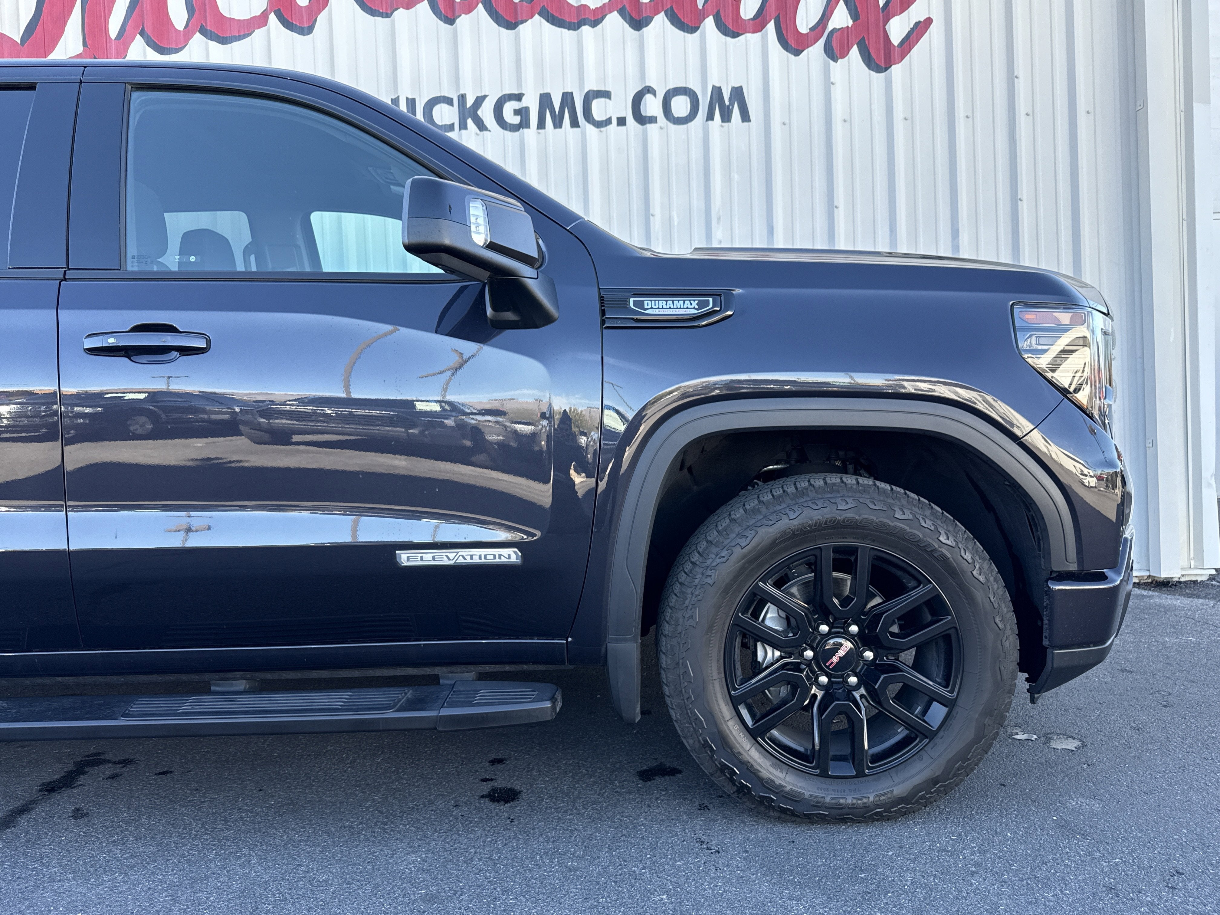 2025 GMC Sierra 1500 Elevation