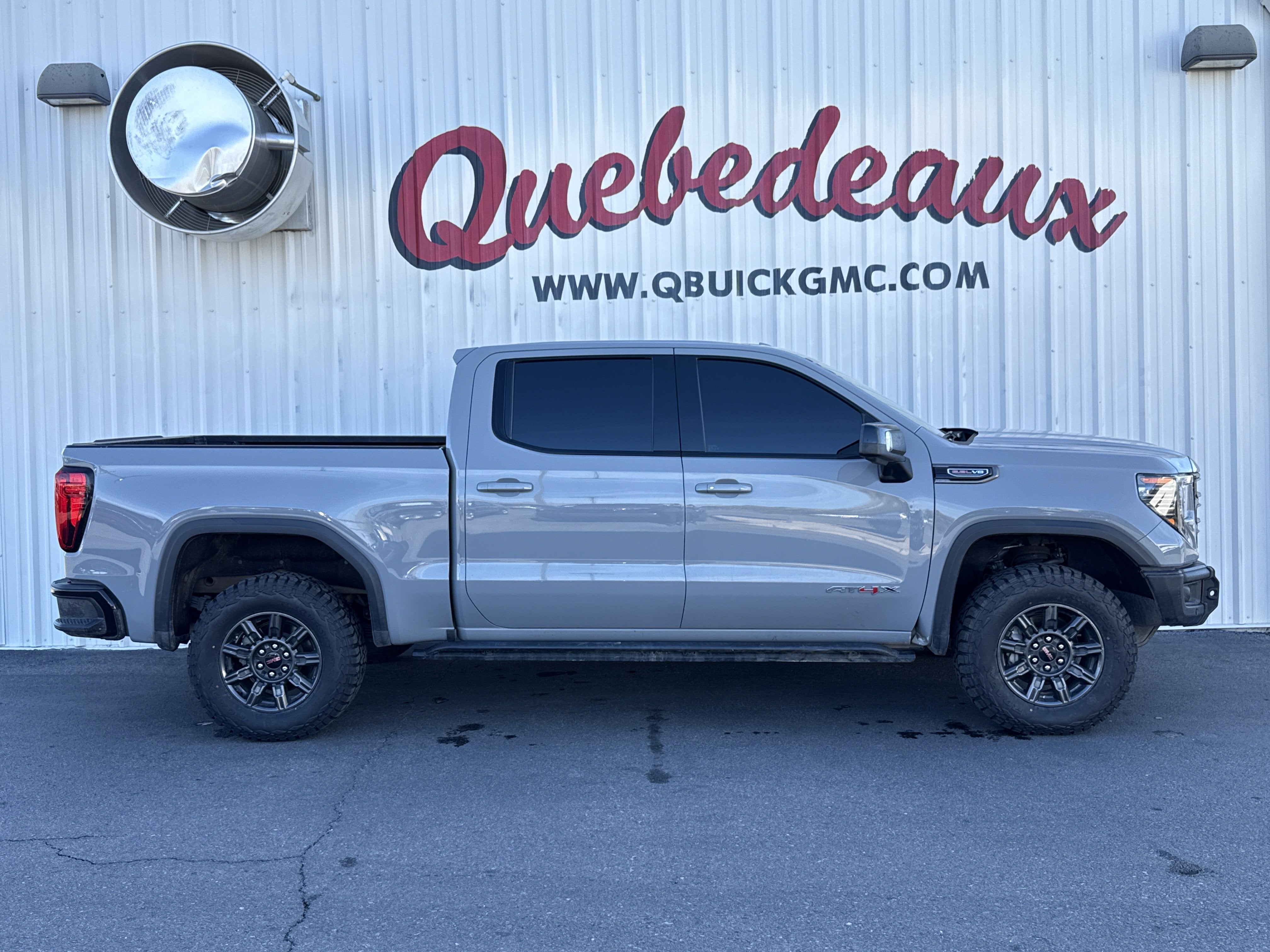 2024 GMC Sierra 1500 AT4X