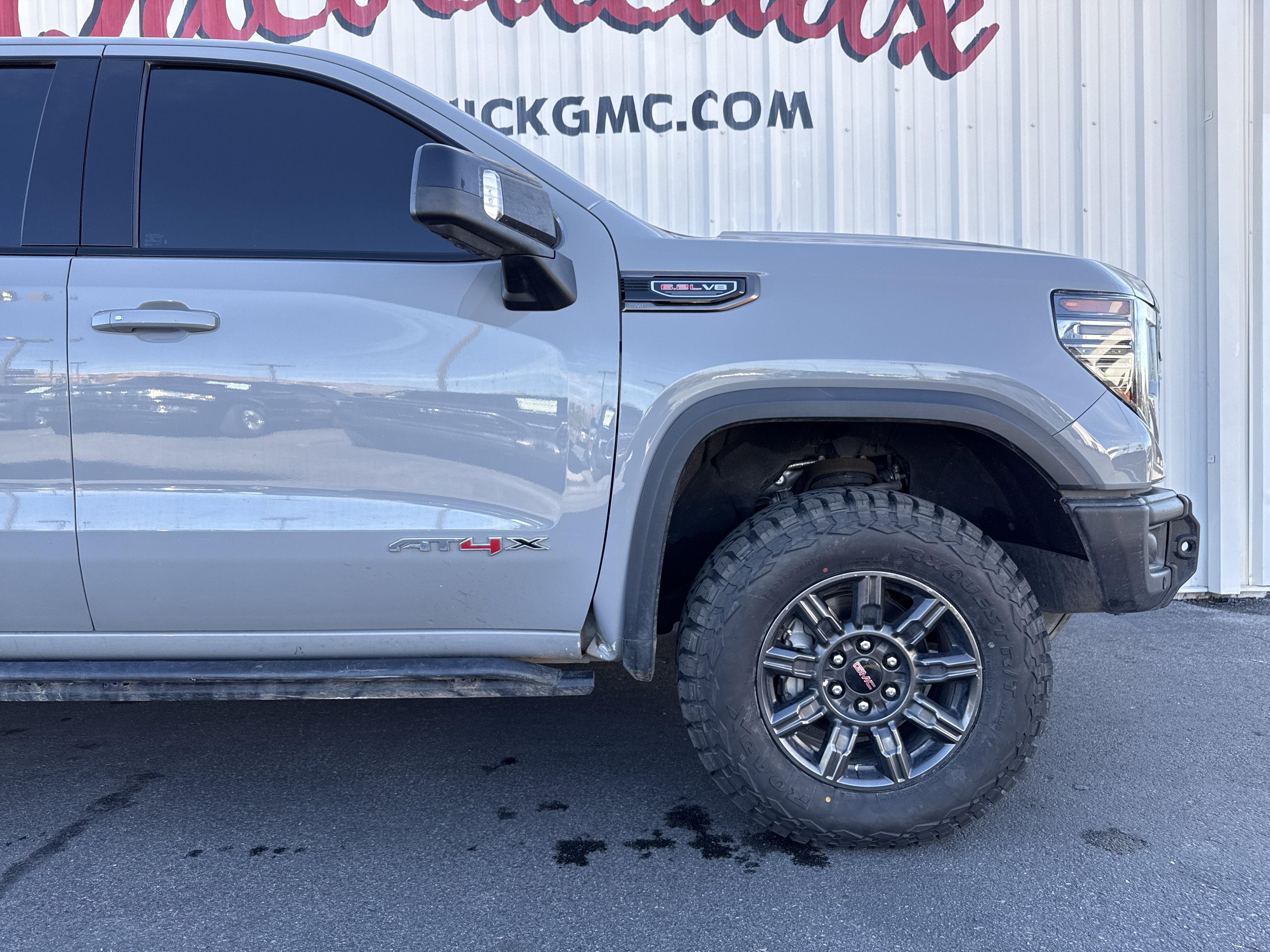 2024 GMC Sierra 1500 AT4X