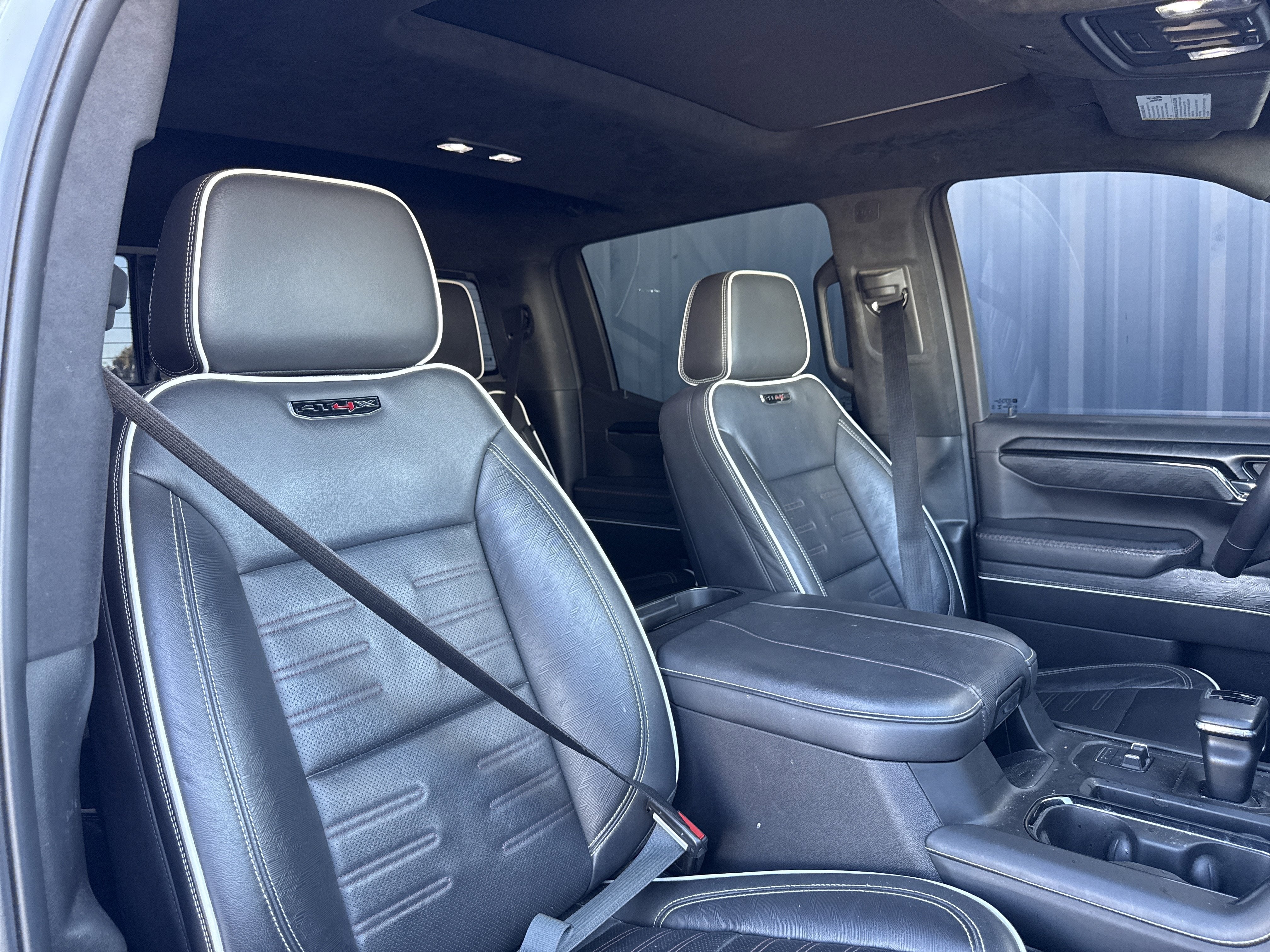 2024 GMC Sierra 1500 AT4X