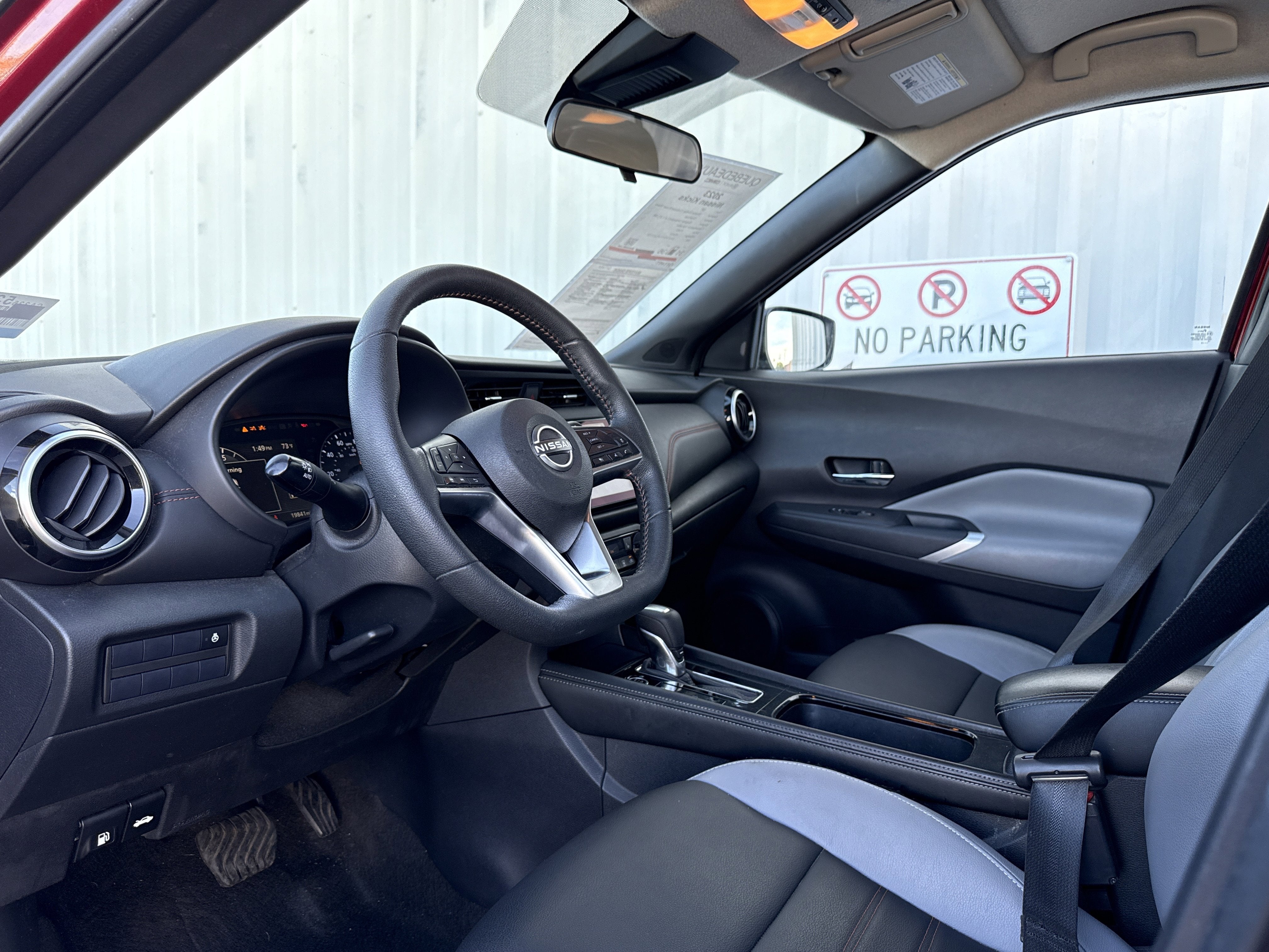 2023 Nissan Kicks SR