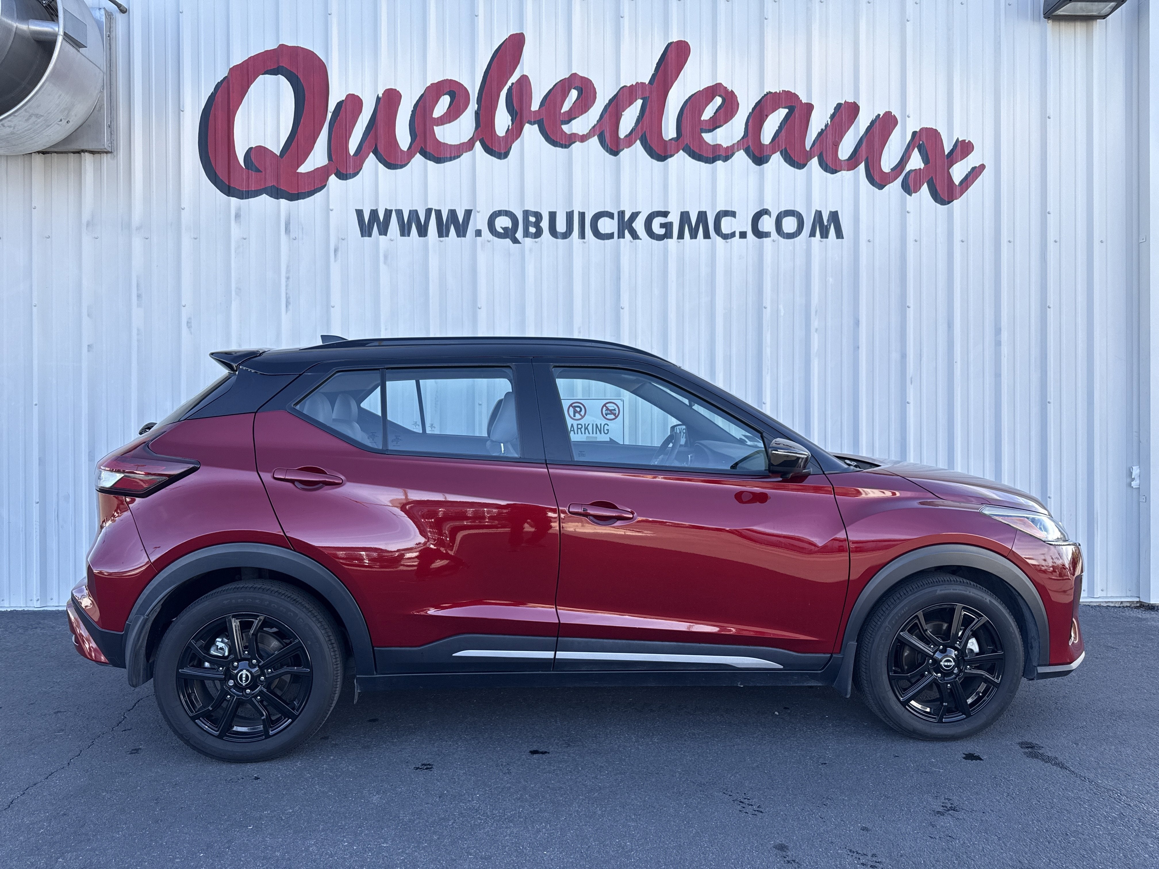 2023 Nissan Kicks SR