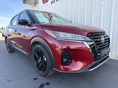 2023 Nissan Kicks SR
